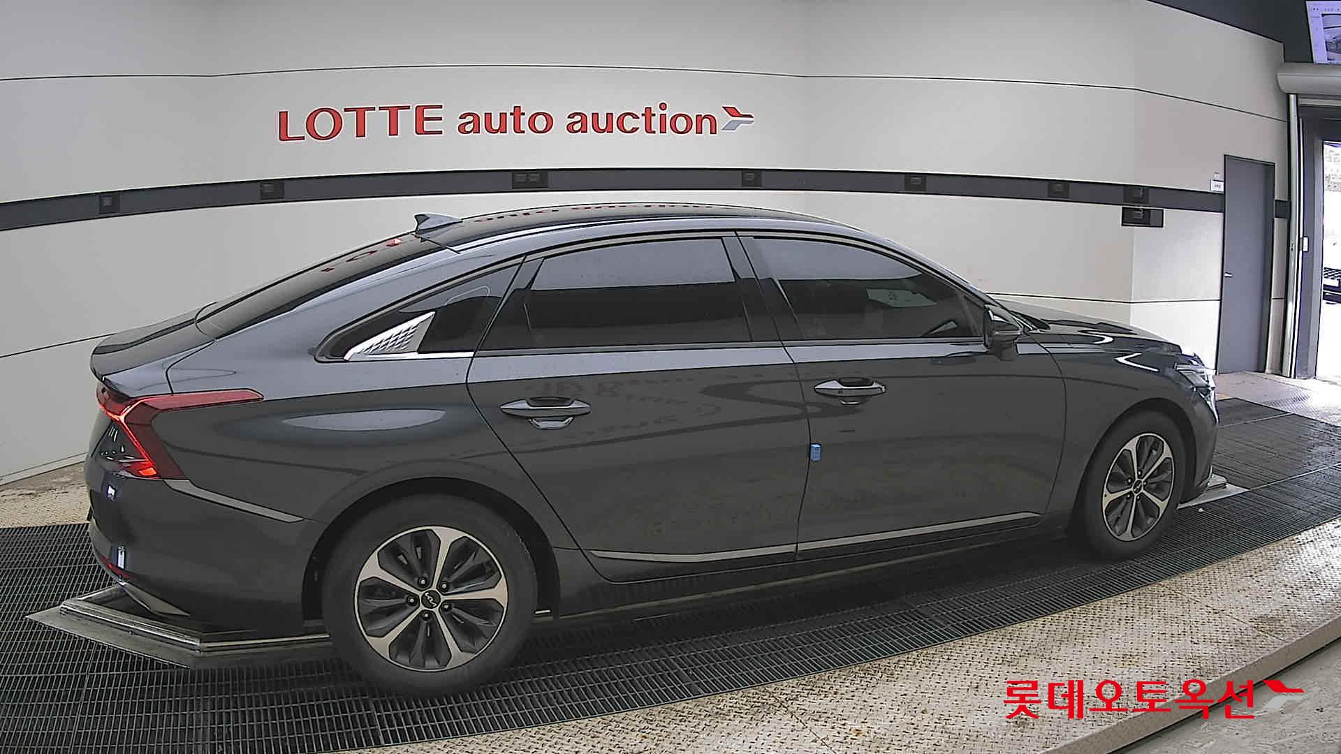 Kia K8 - 20