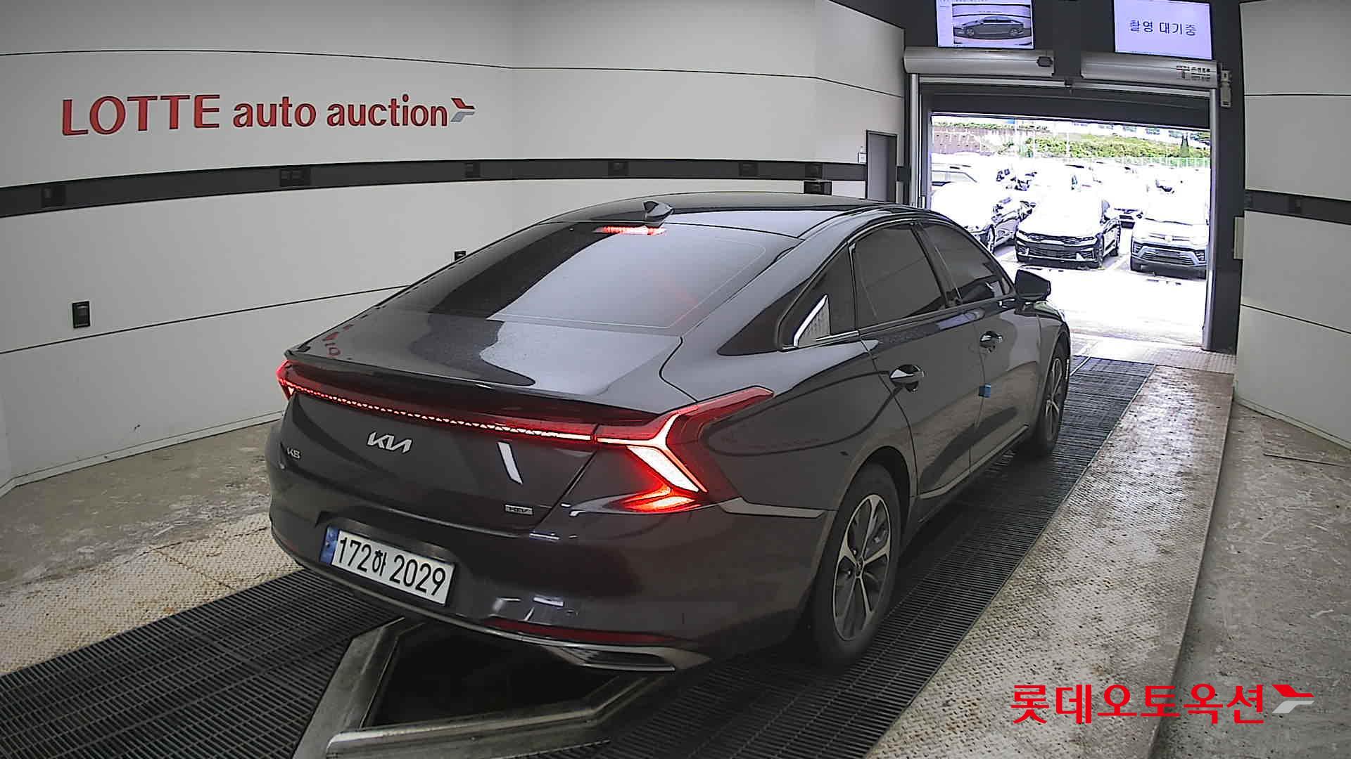 Kia K8 - 18