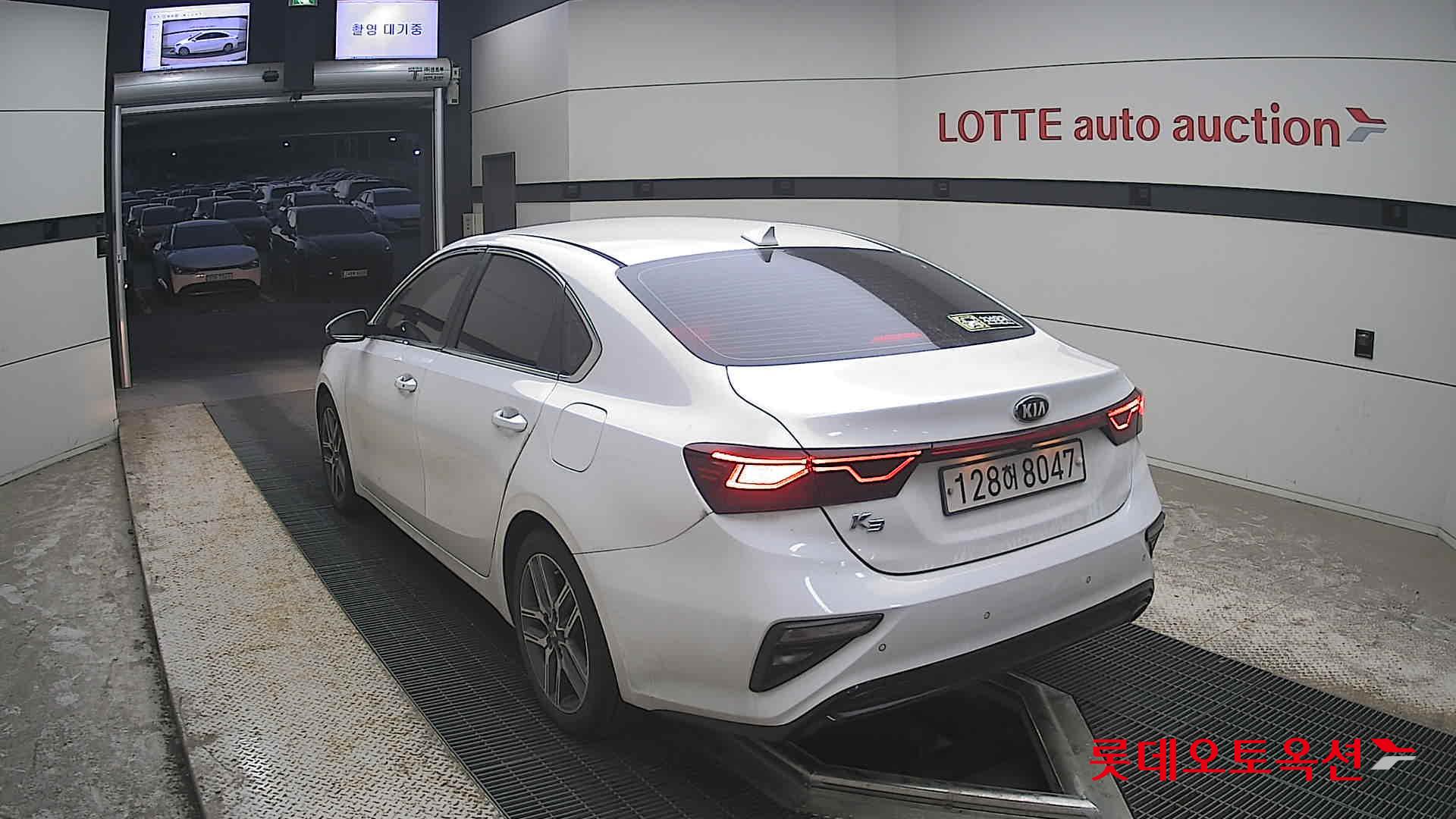 Kia K3 - 16