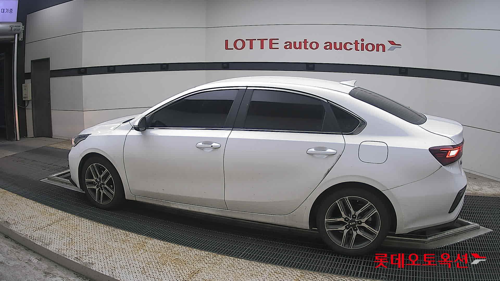 Kia K3 - 14