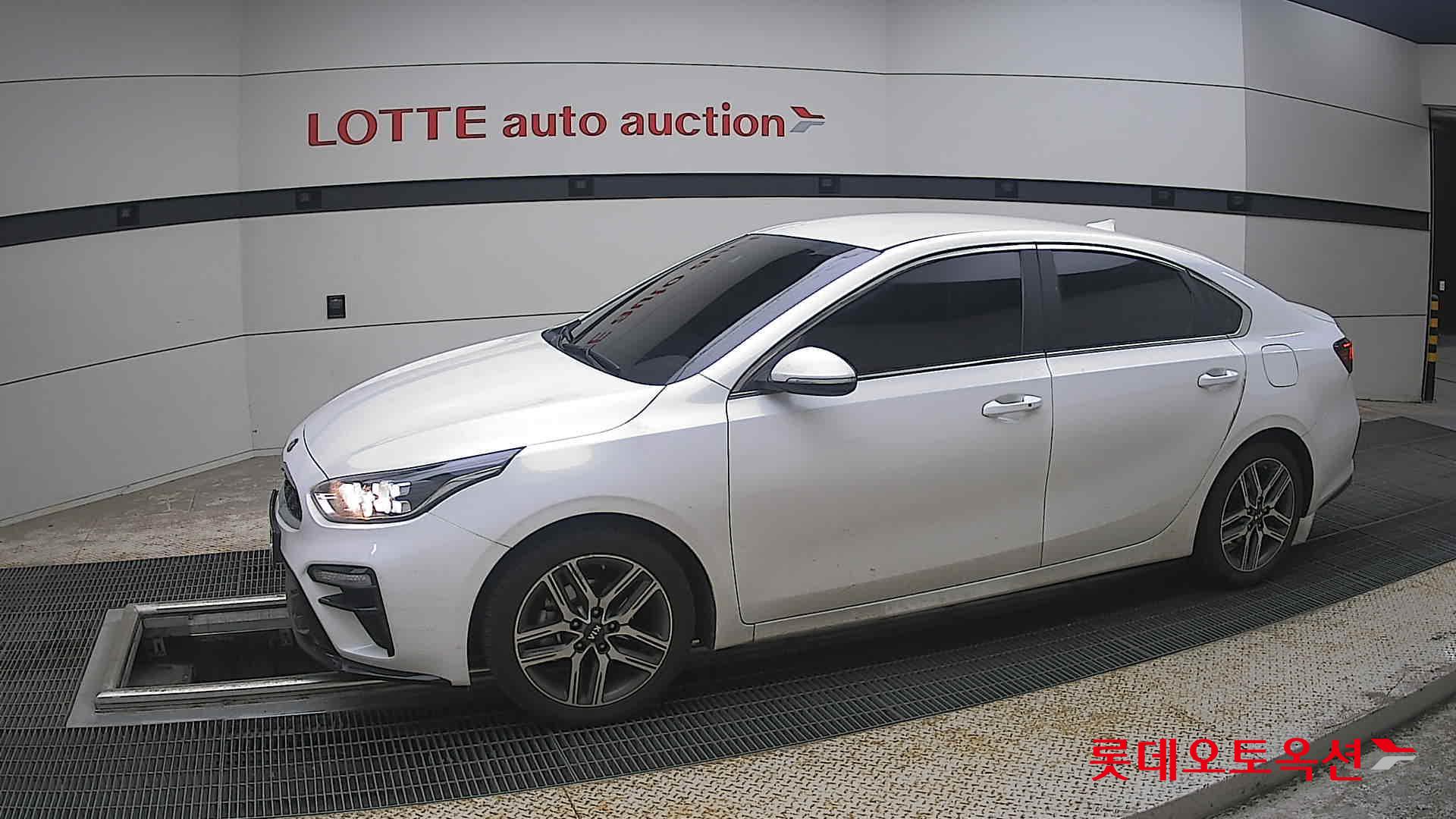 Kia K3 - 12