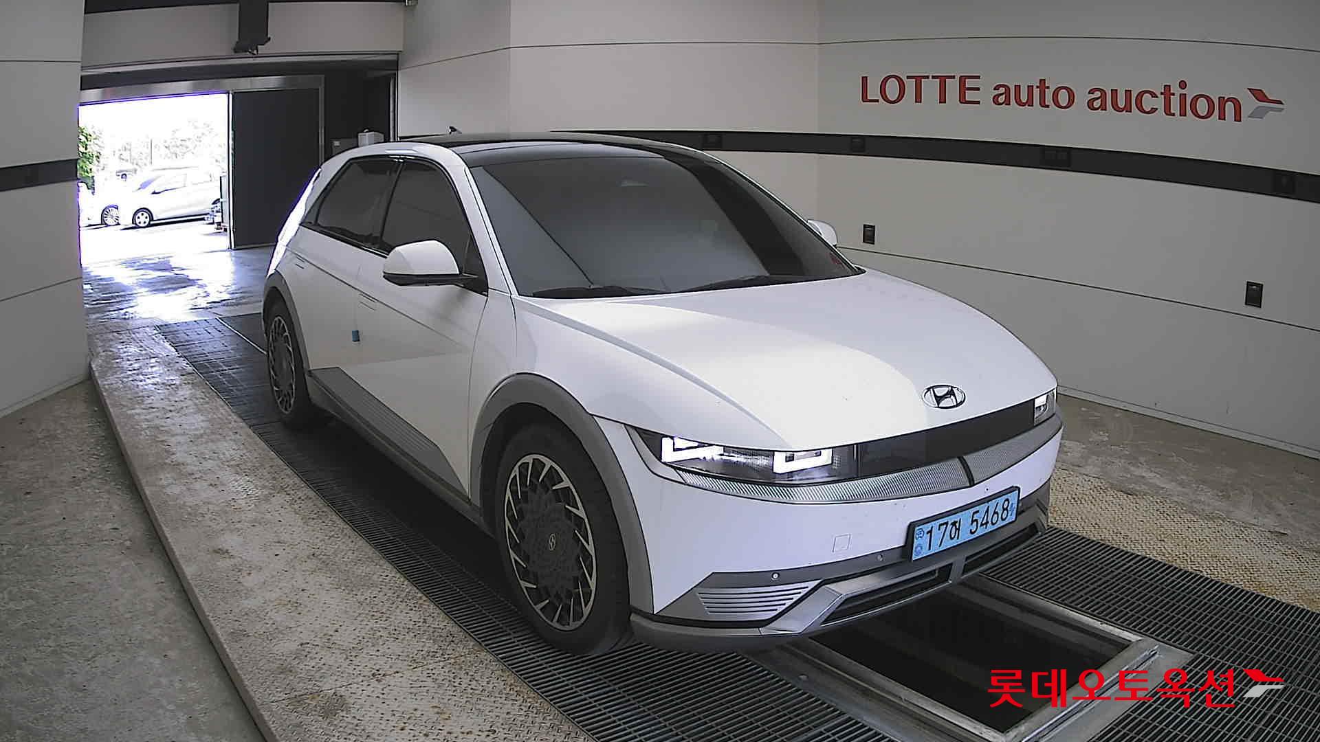 Hyundai Ioniq 5 - 6