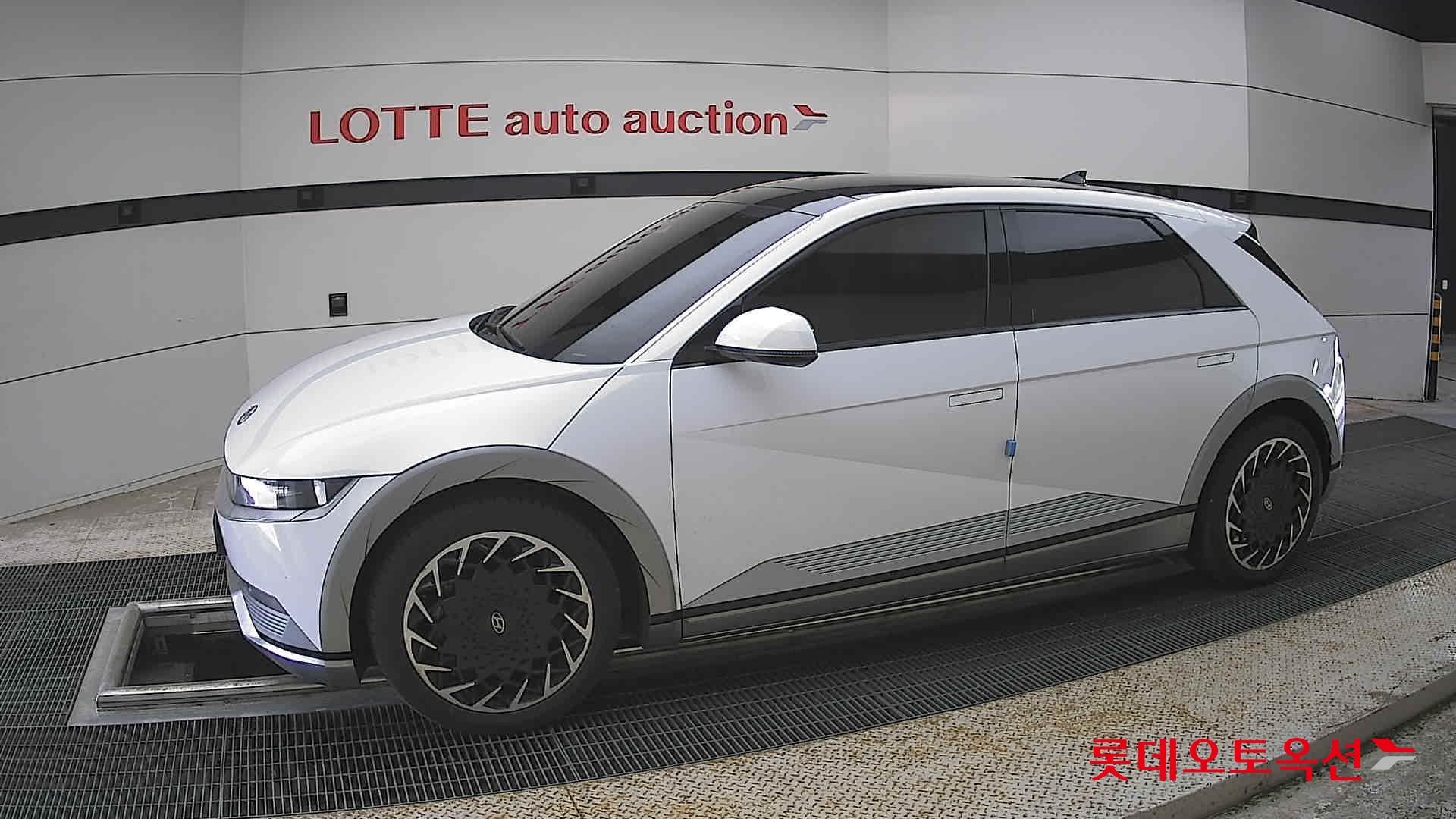 Hyundai Ioniq 5 - 12