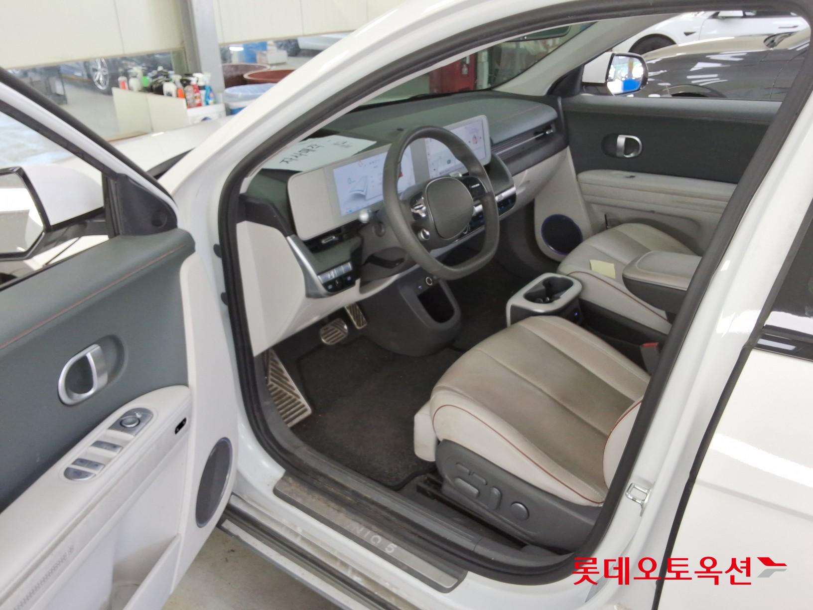 Hyundai Ioniq 5 - 36