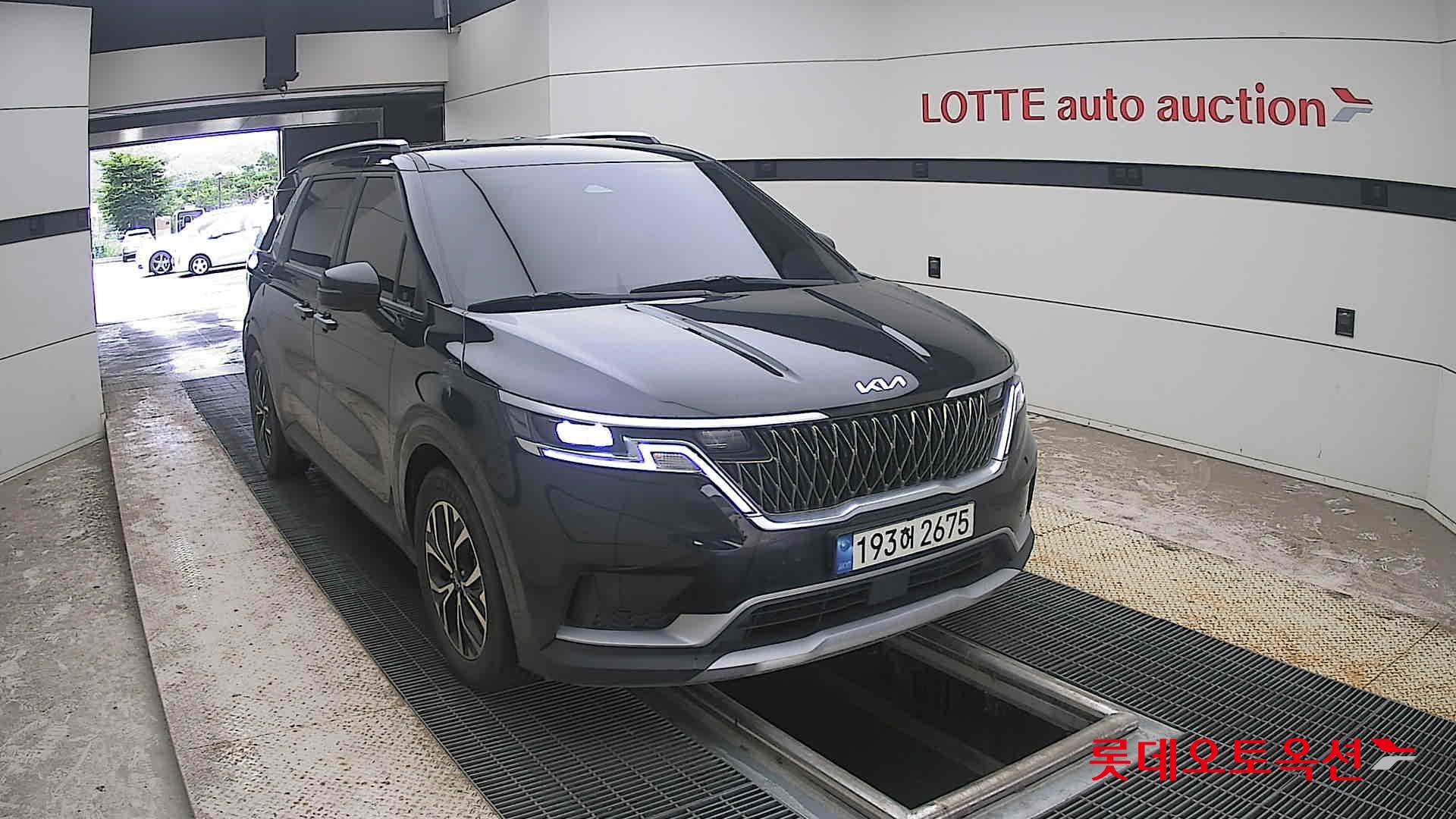 2023 - kia carnival