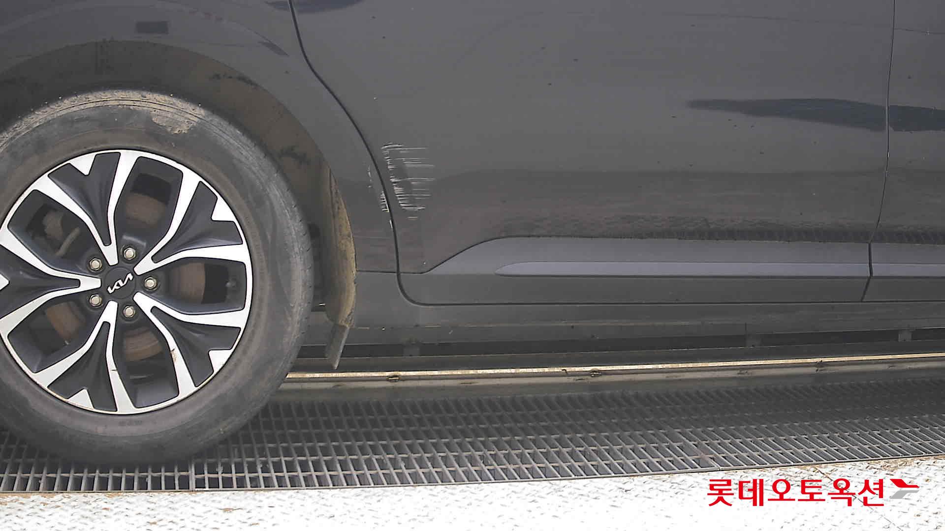 2023 - kia carnival