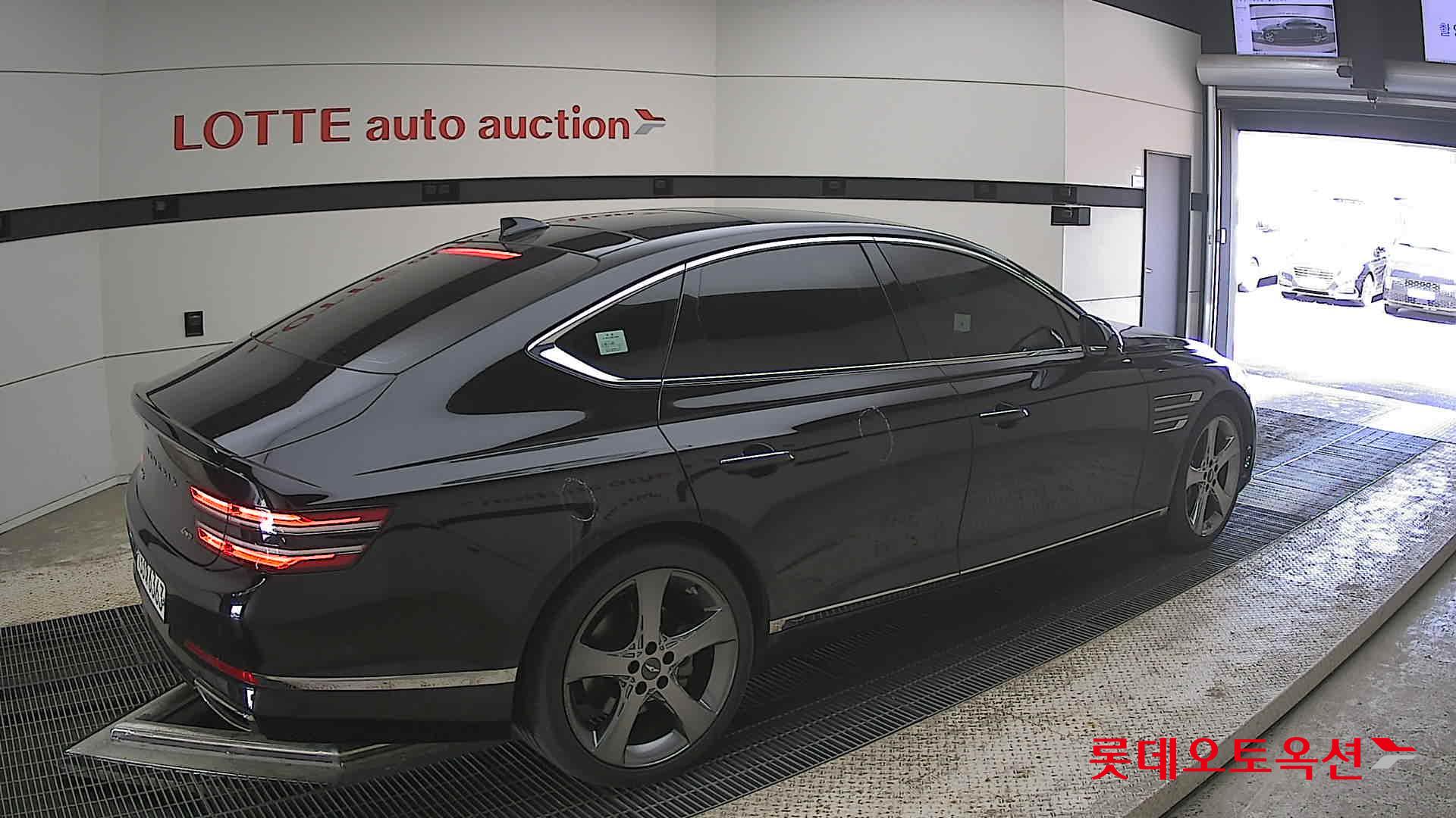 Genesis G80 - 19
