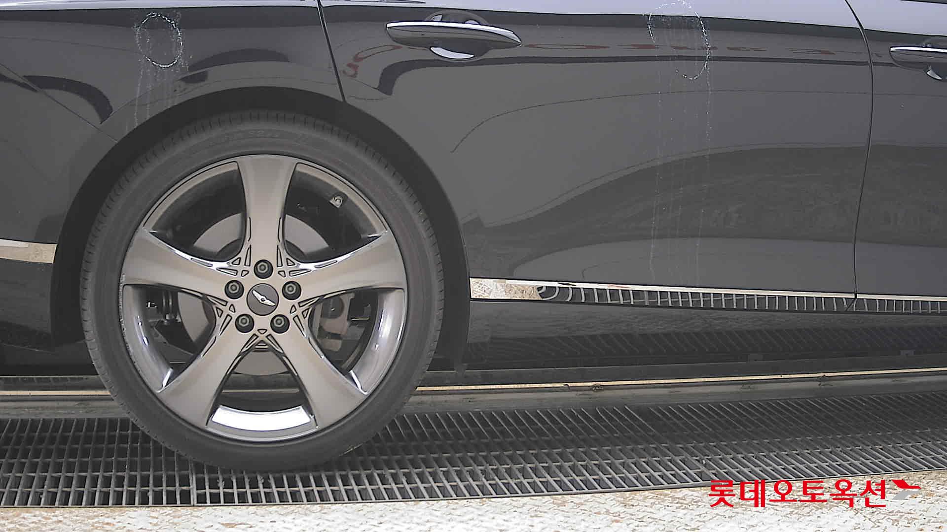 Genesis G80 - 28