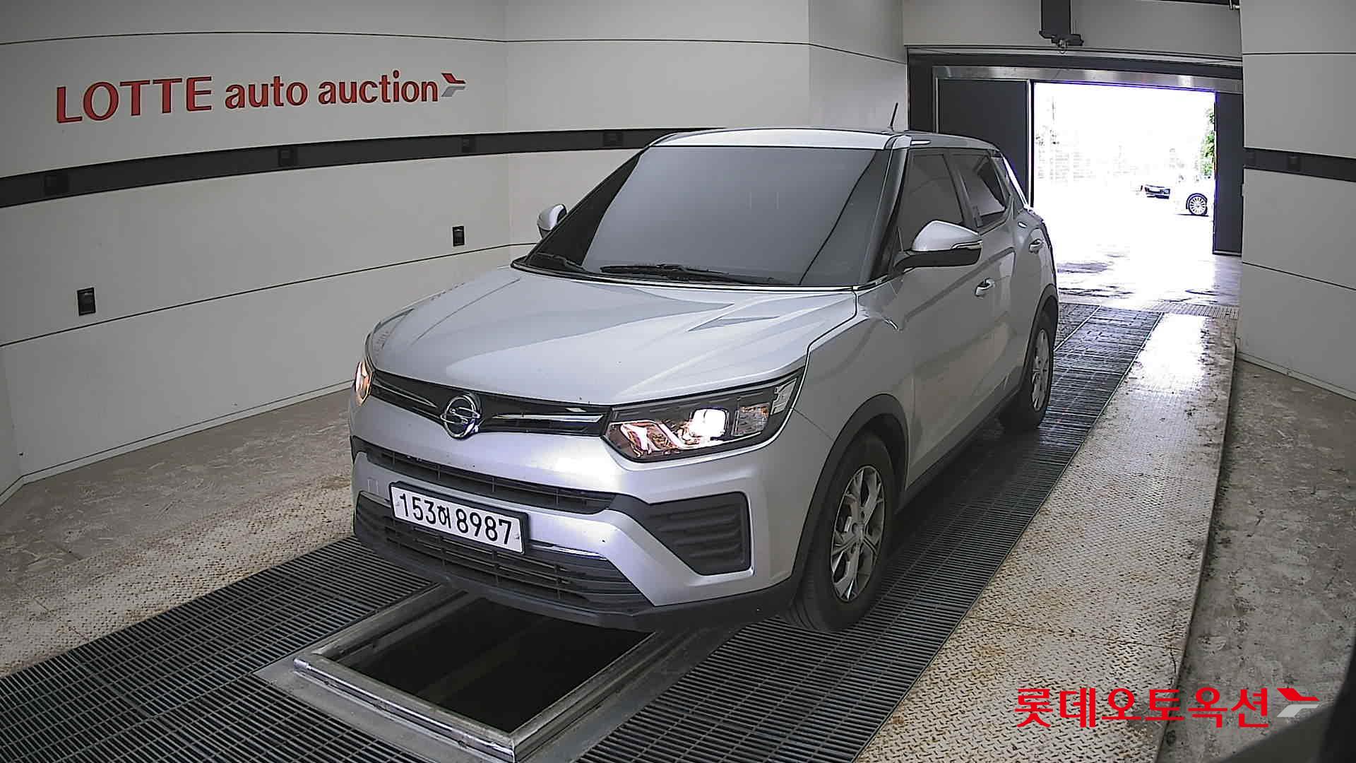 KG Mobility Tivoli - 10