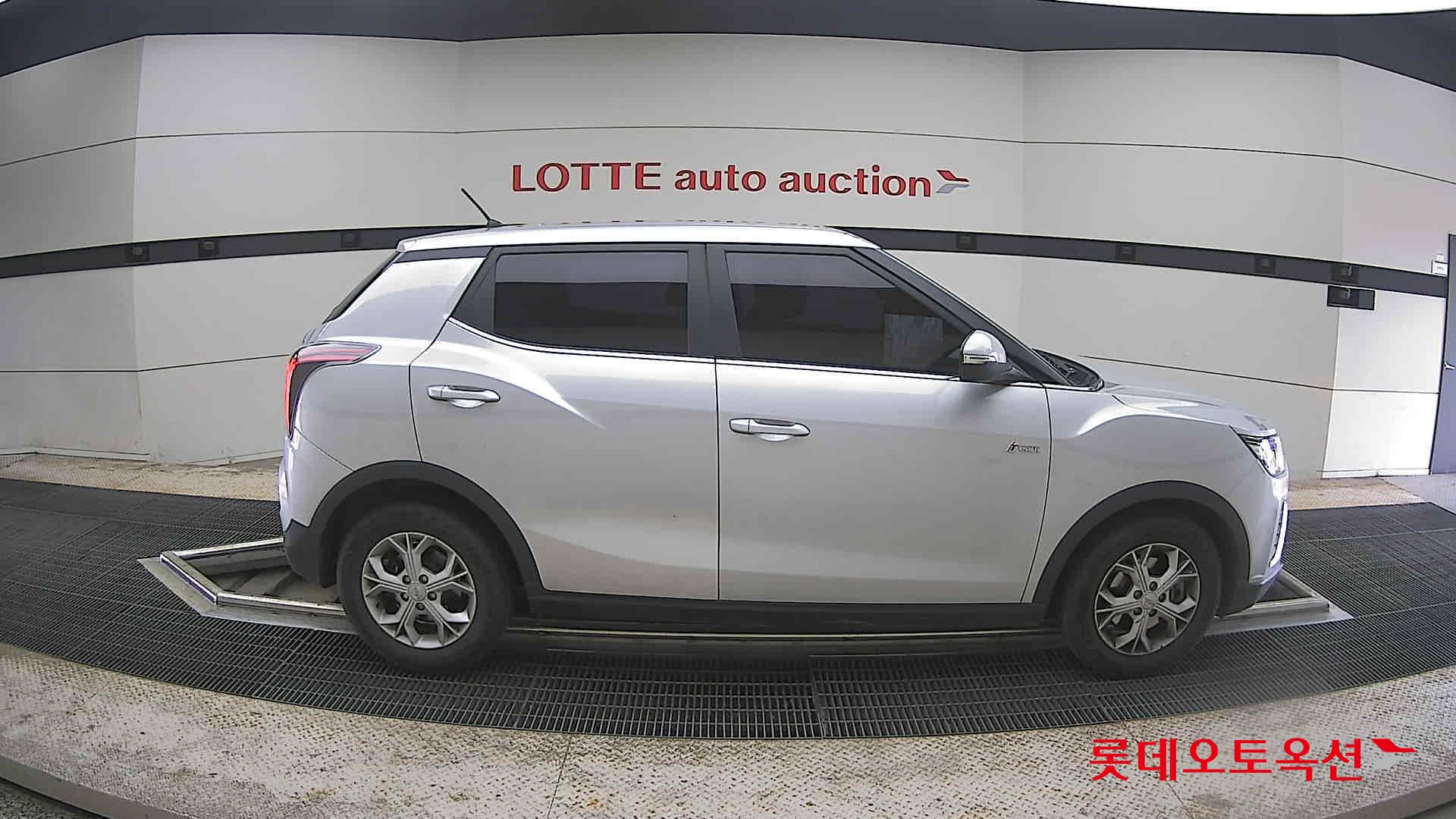 KG Mobility Tivoli - 21