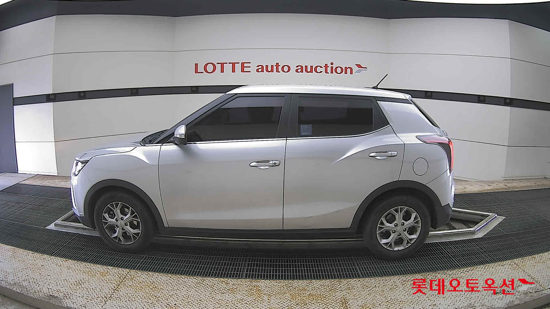 KG Mobility Tivoli - 13