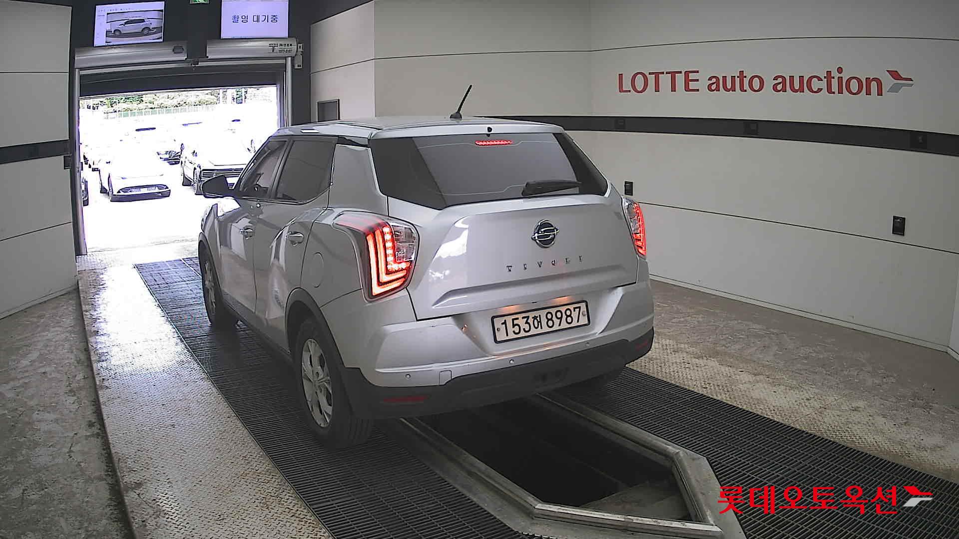 KG Mobility Tivoli - 16