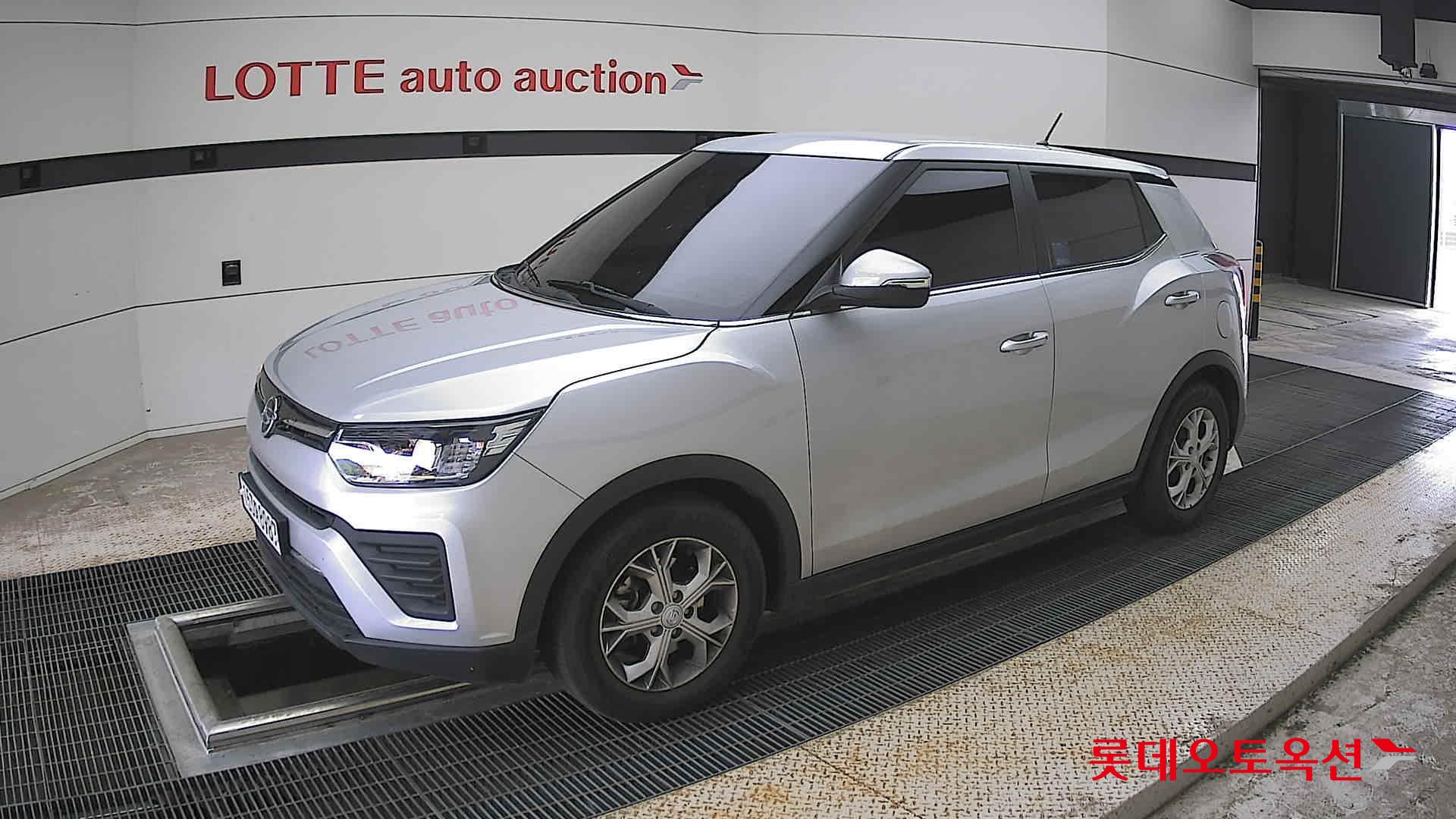 KG Mobility Tivoli - 11