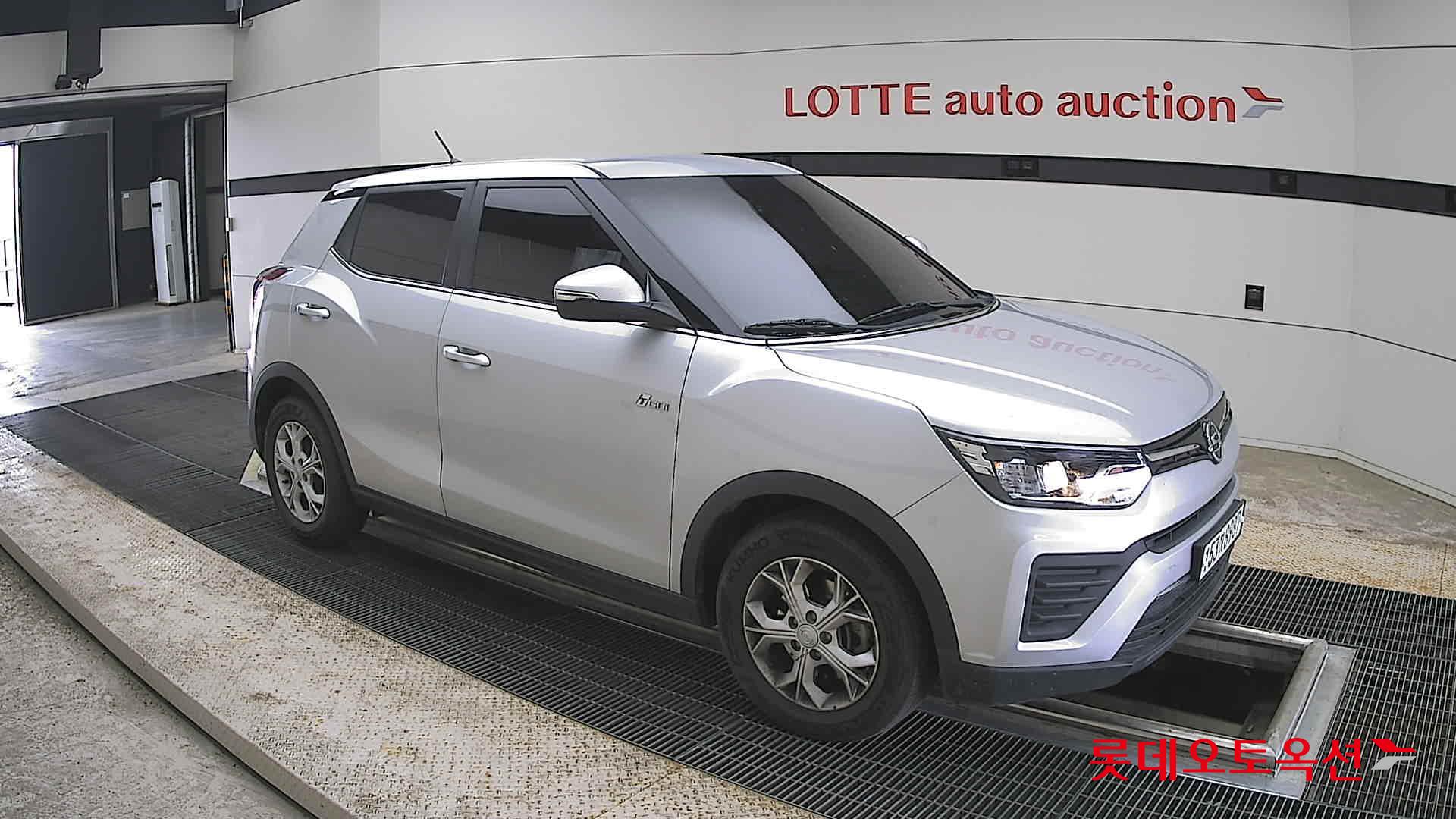 KG Mobility Tivoli - 23