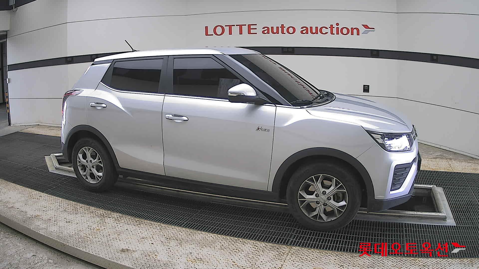 KG Mobility Tivoli - 22