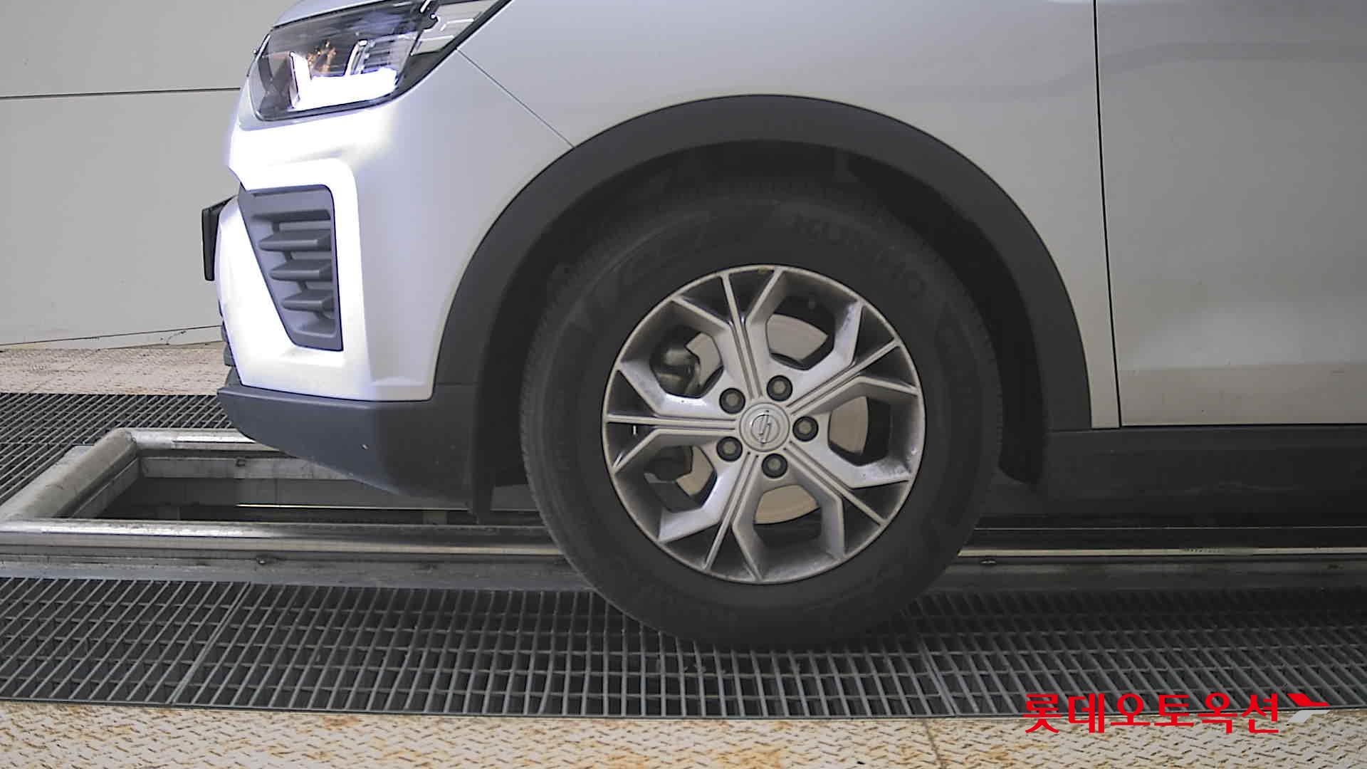 KG Mobility Tivoli - 25