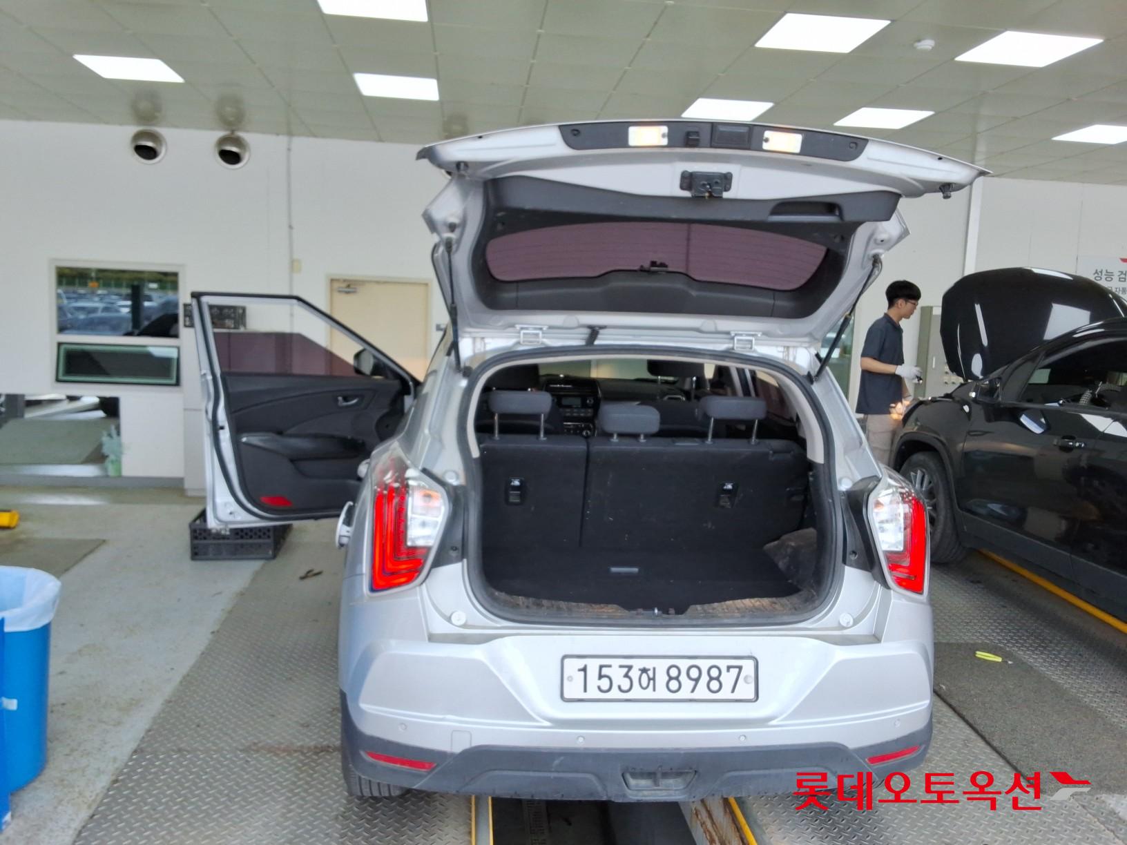 KG Mobility Tivoli - 9