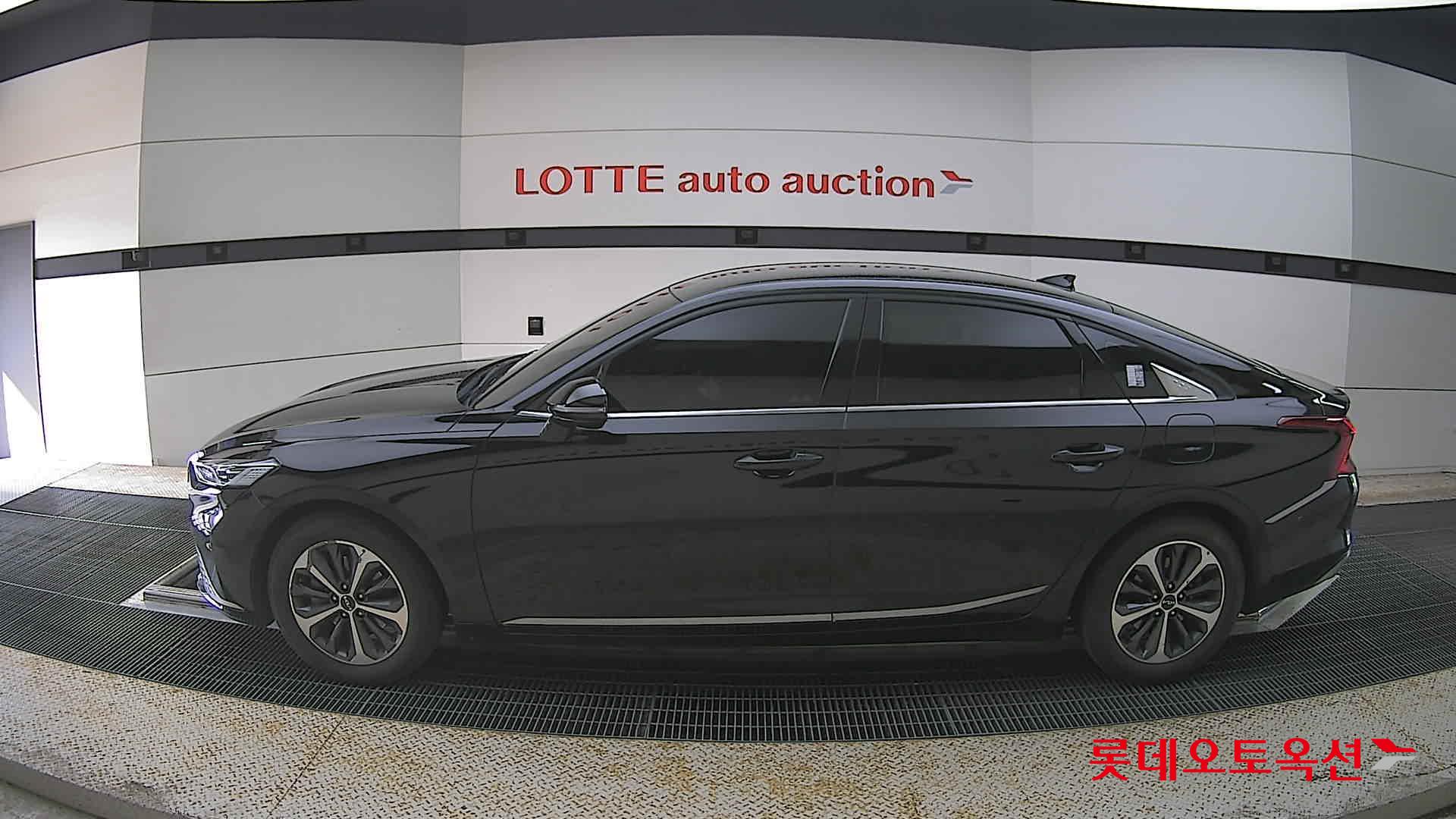 Kia K8 - 13