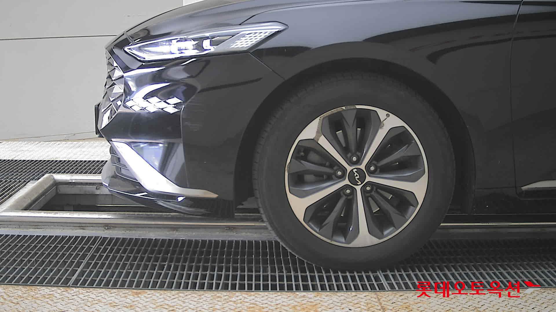 Kia K8 - 25