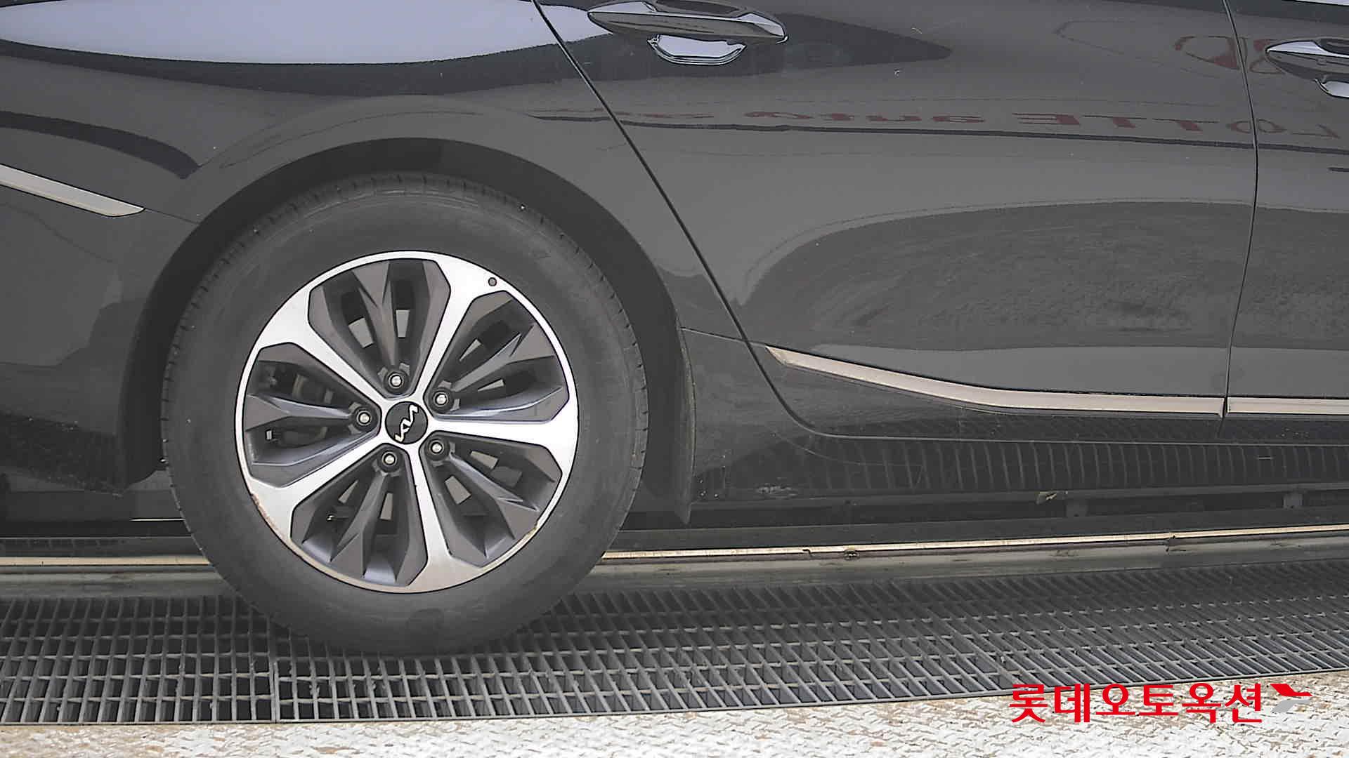 Kia K8 - 28