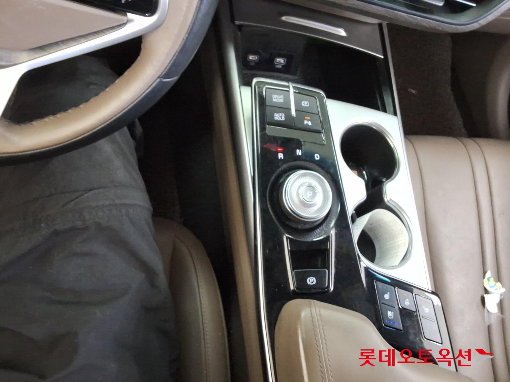 Kia K8 - 32