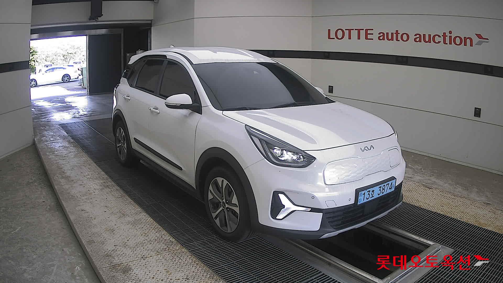 2023 - kia niro