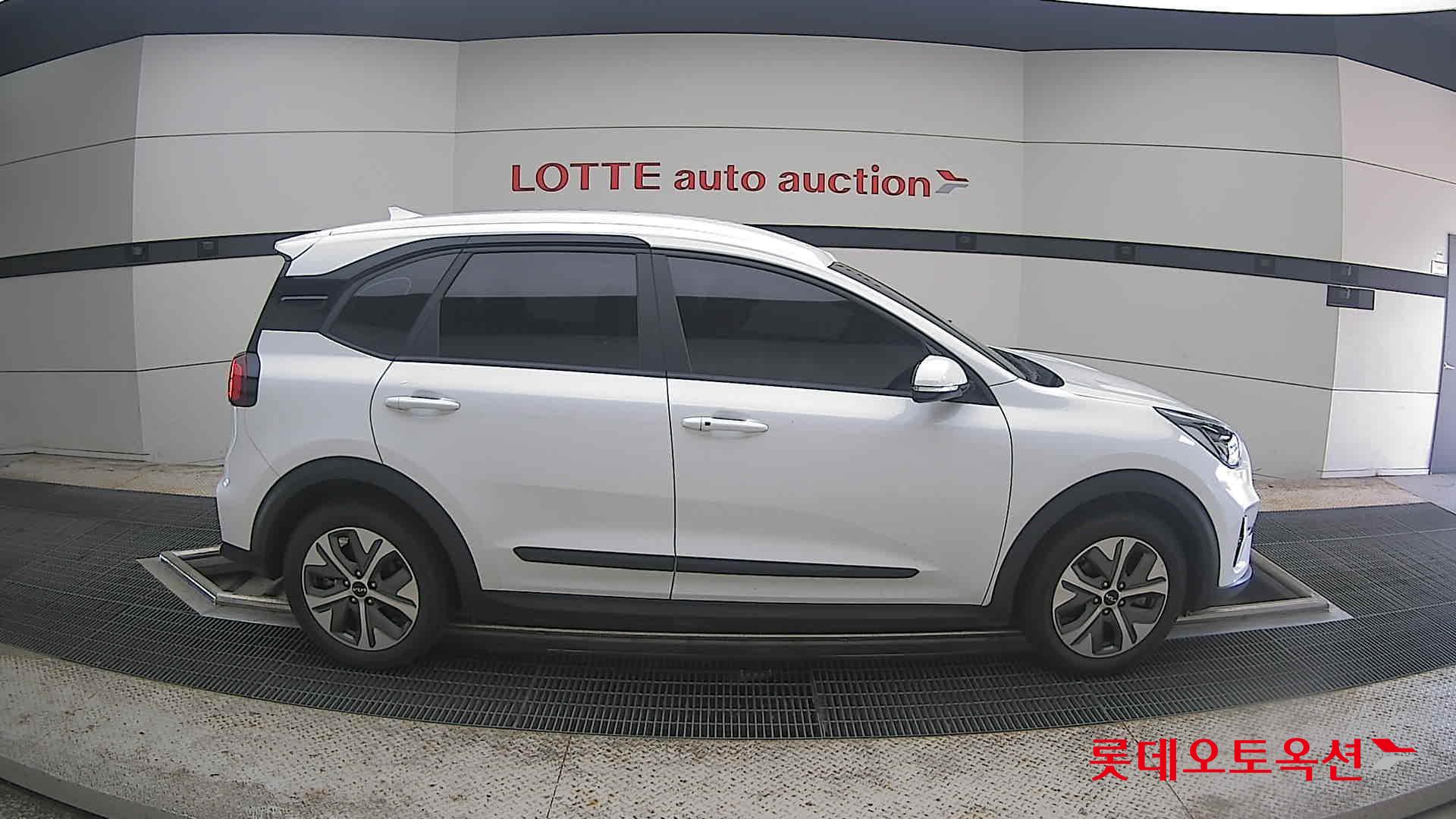 2023 - kia niro