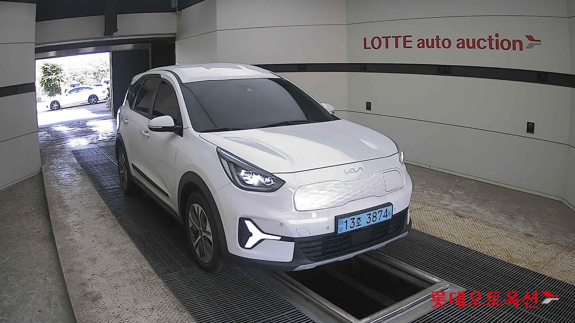 2023 - kia niro