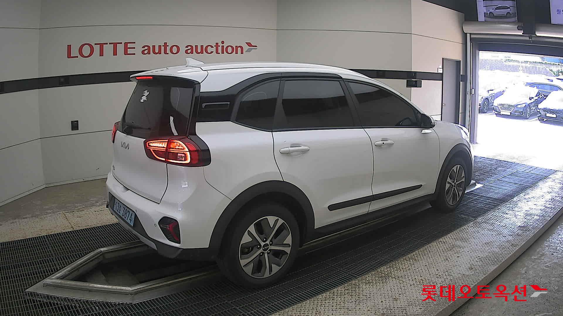 2023 - kia niro