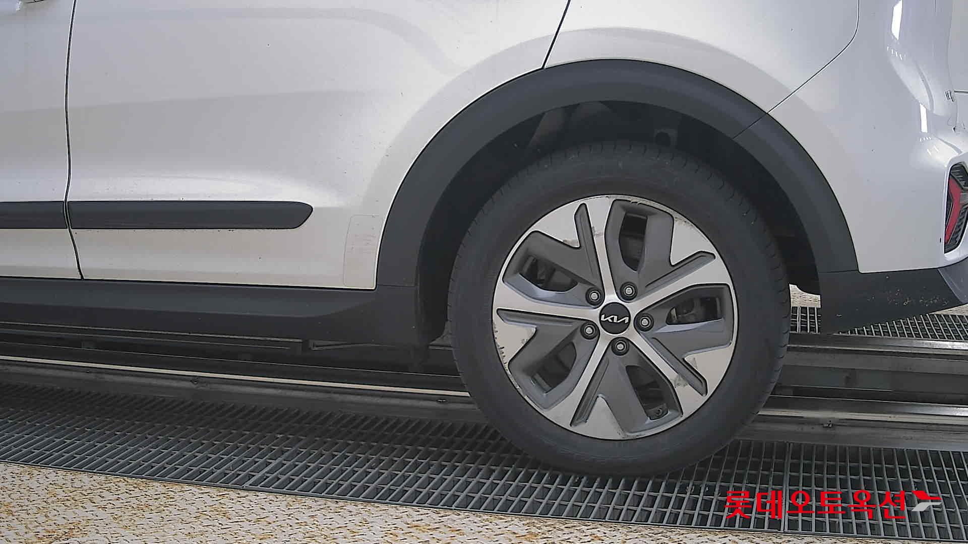 2023 - kia niro