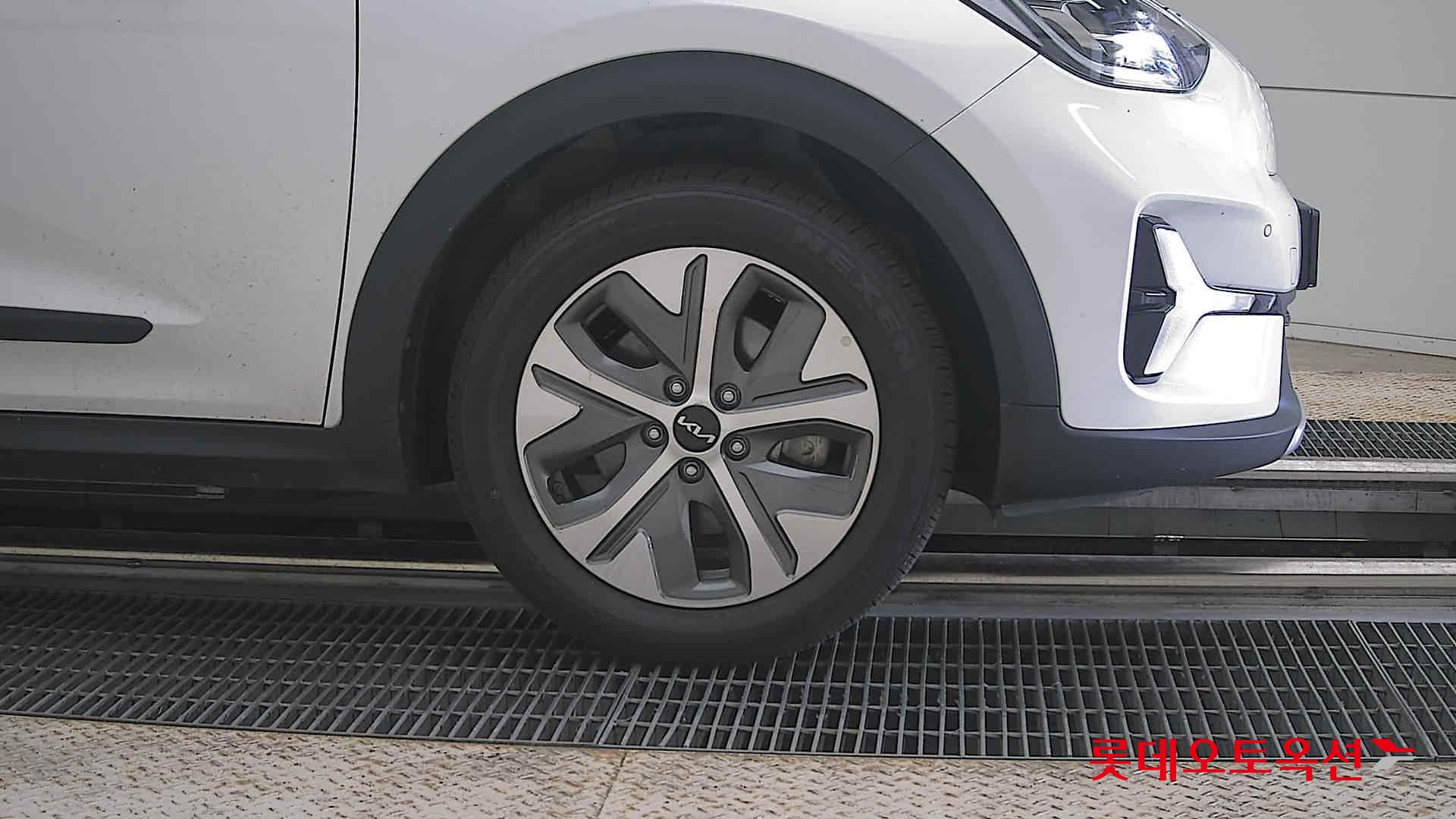 2023 - kia niro