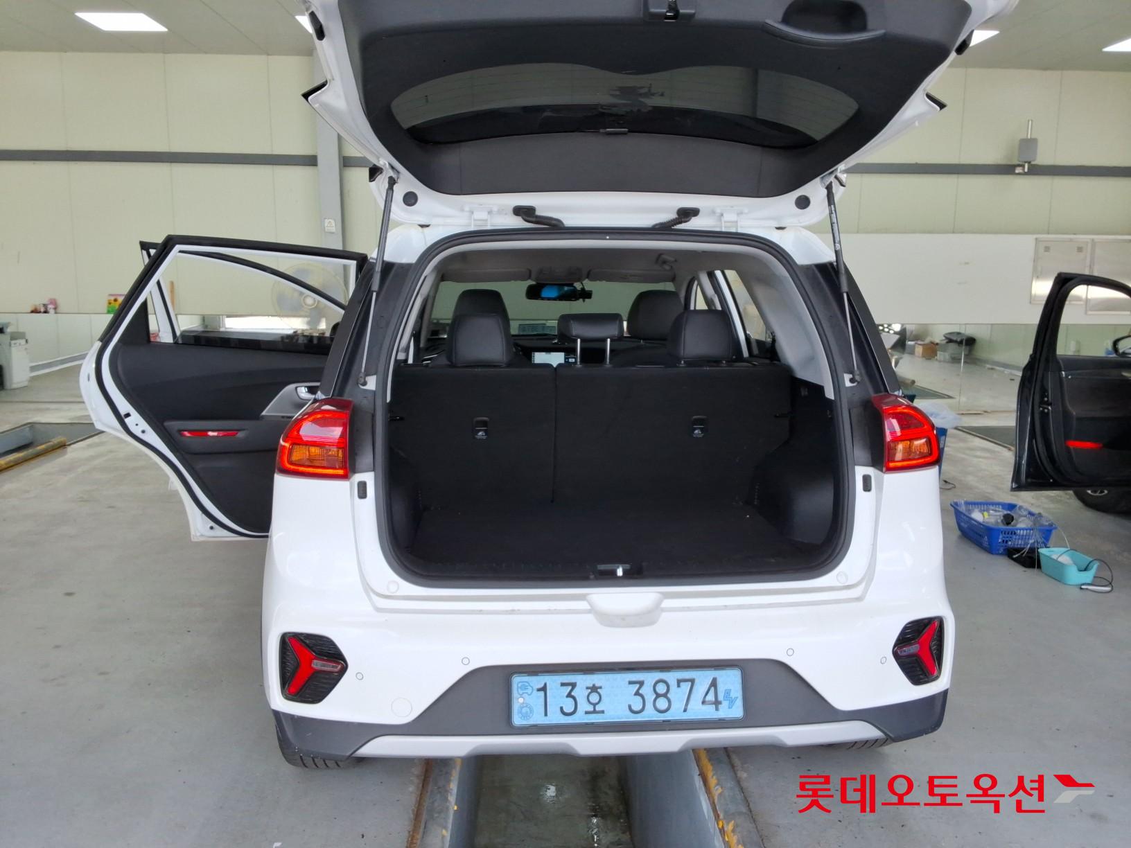 2023 - kia niro