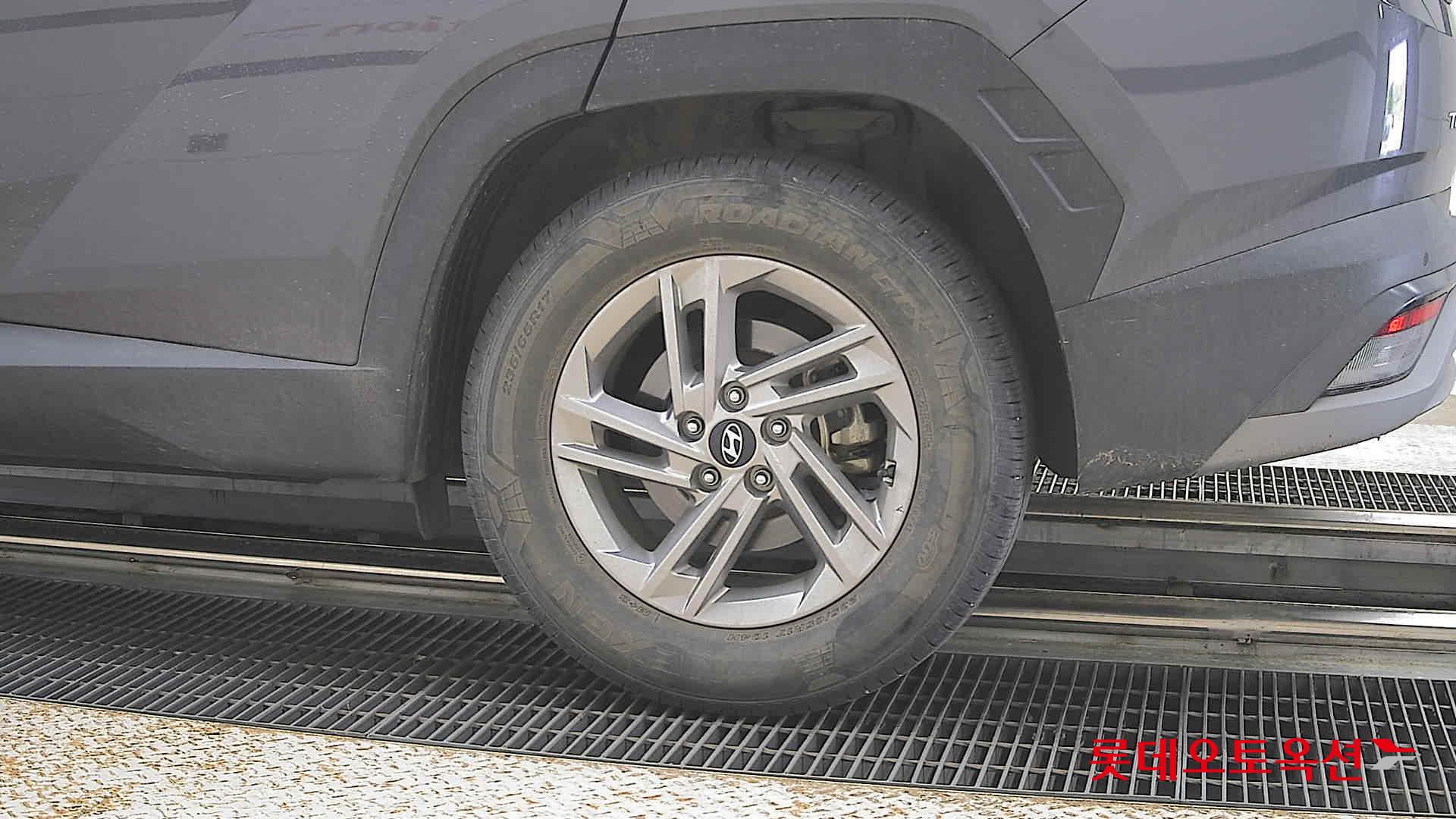 Hyundai Tucson - 26