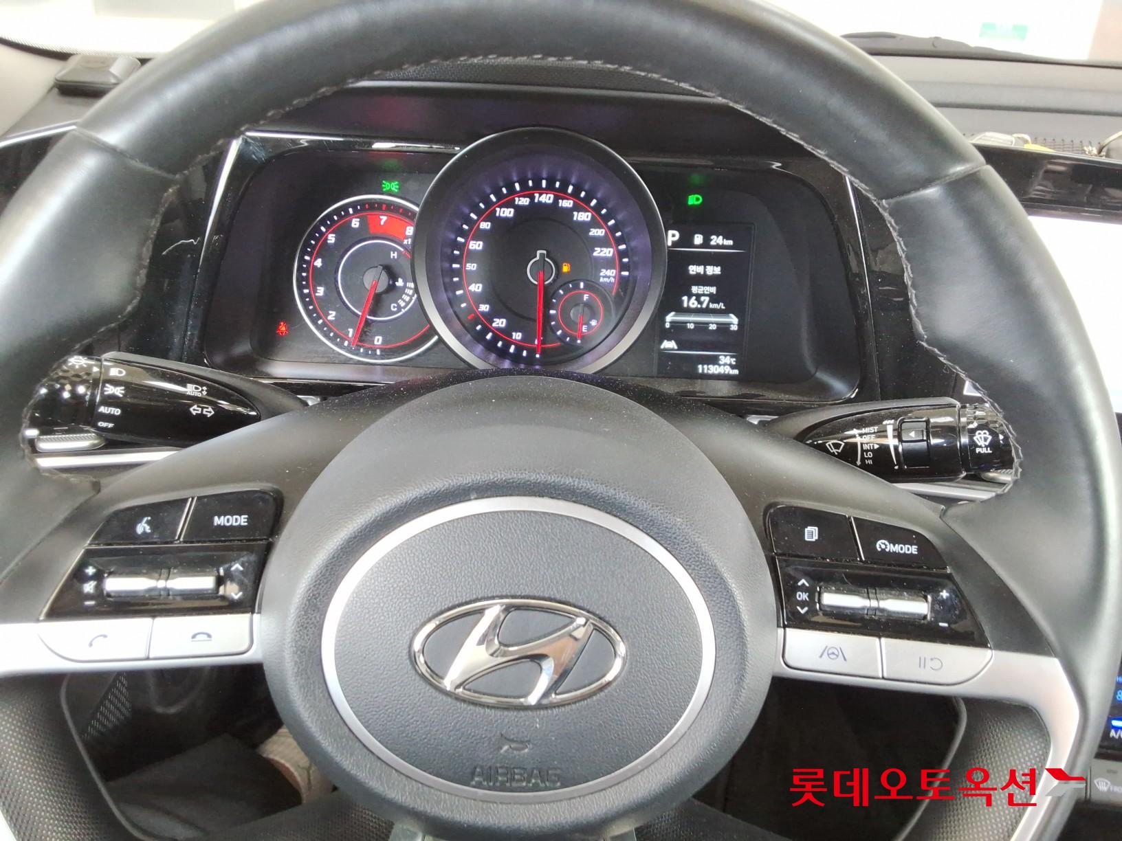 Hyundai Elantra - 30