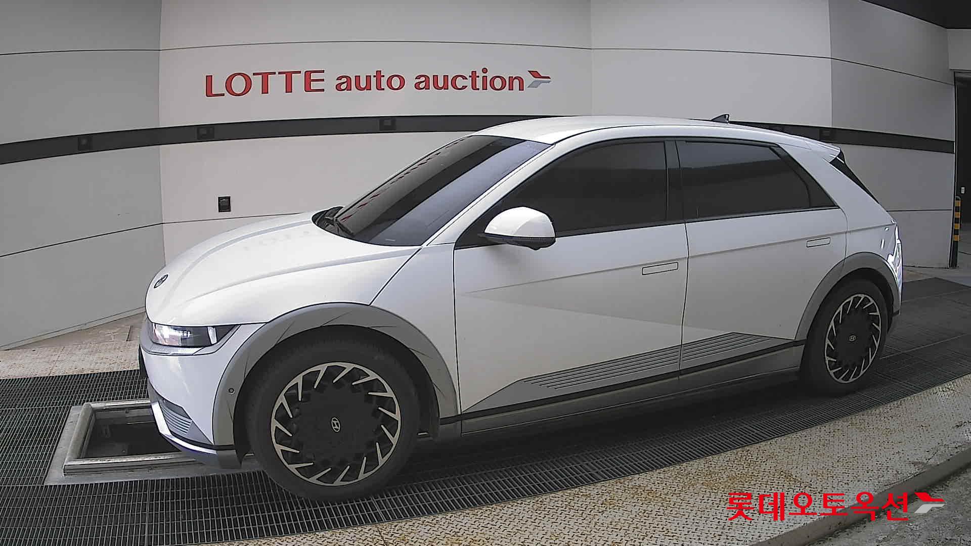 Hyundai Ioniq 5 - 12