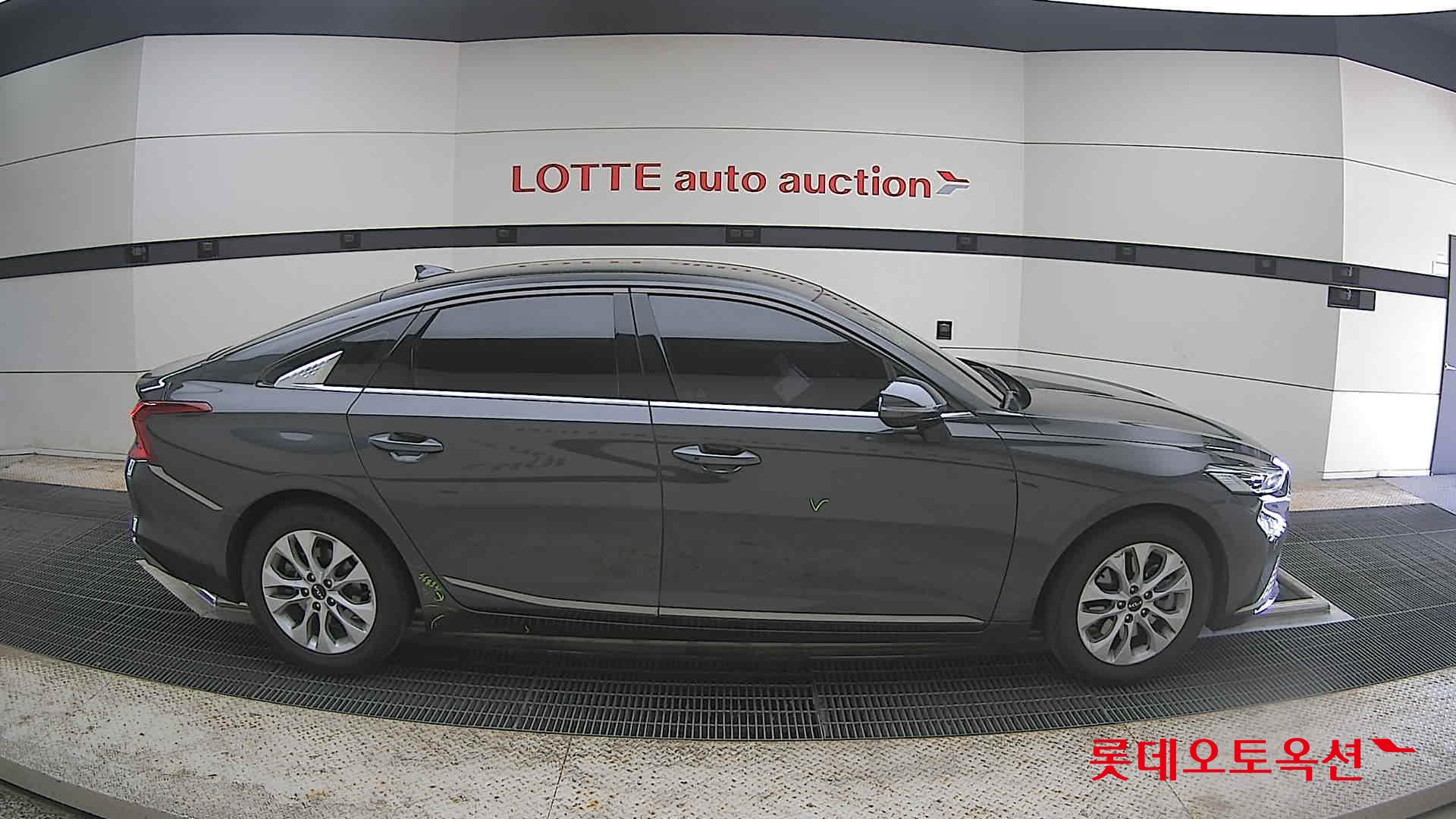 Kia K8 - 21