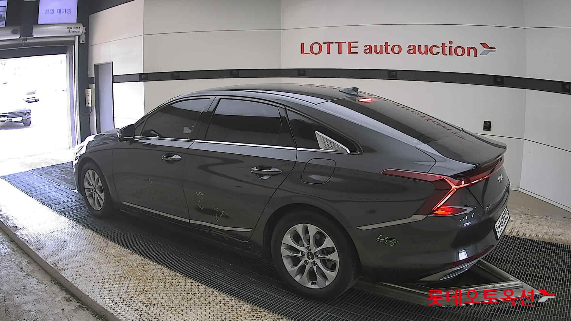 Kia K8 - 15