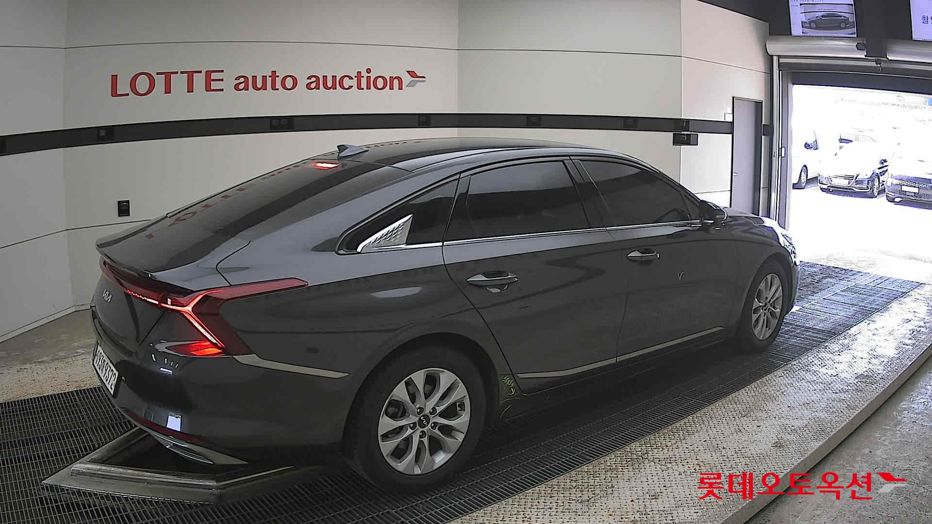 Kia K8 - 19
