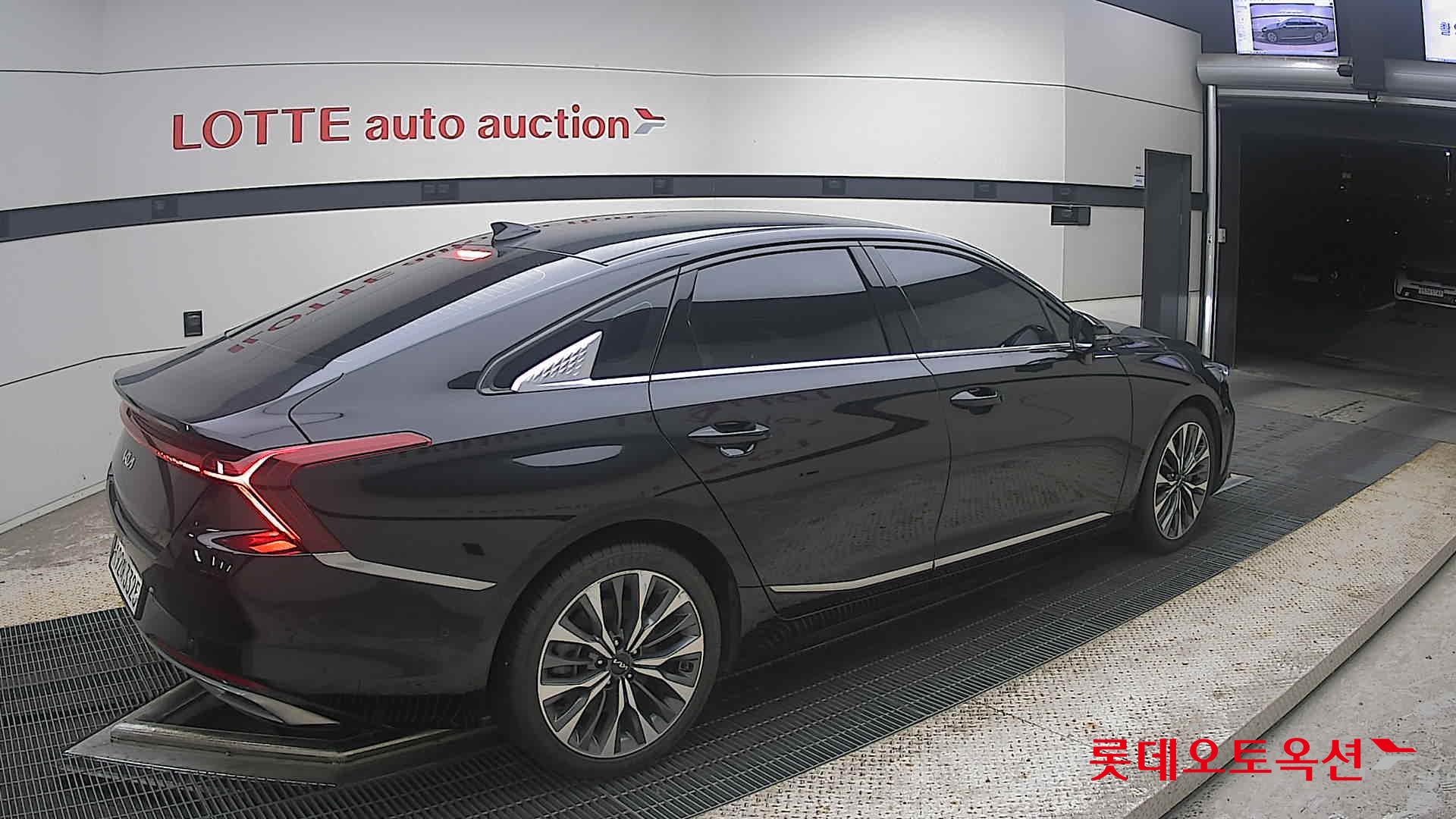 2023 - kia k8