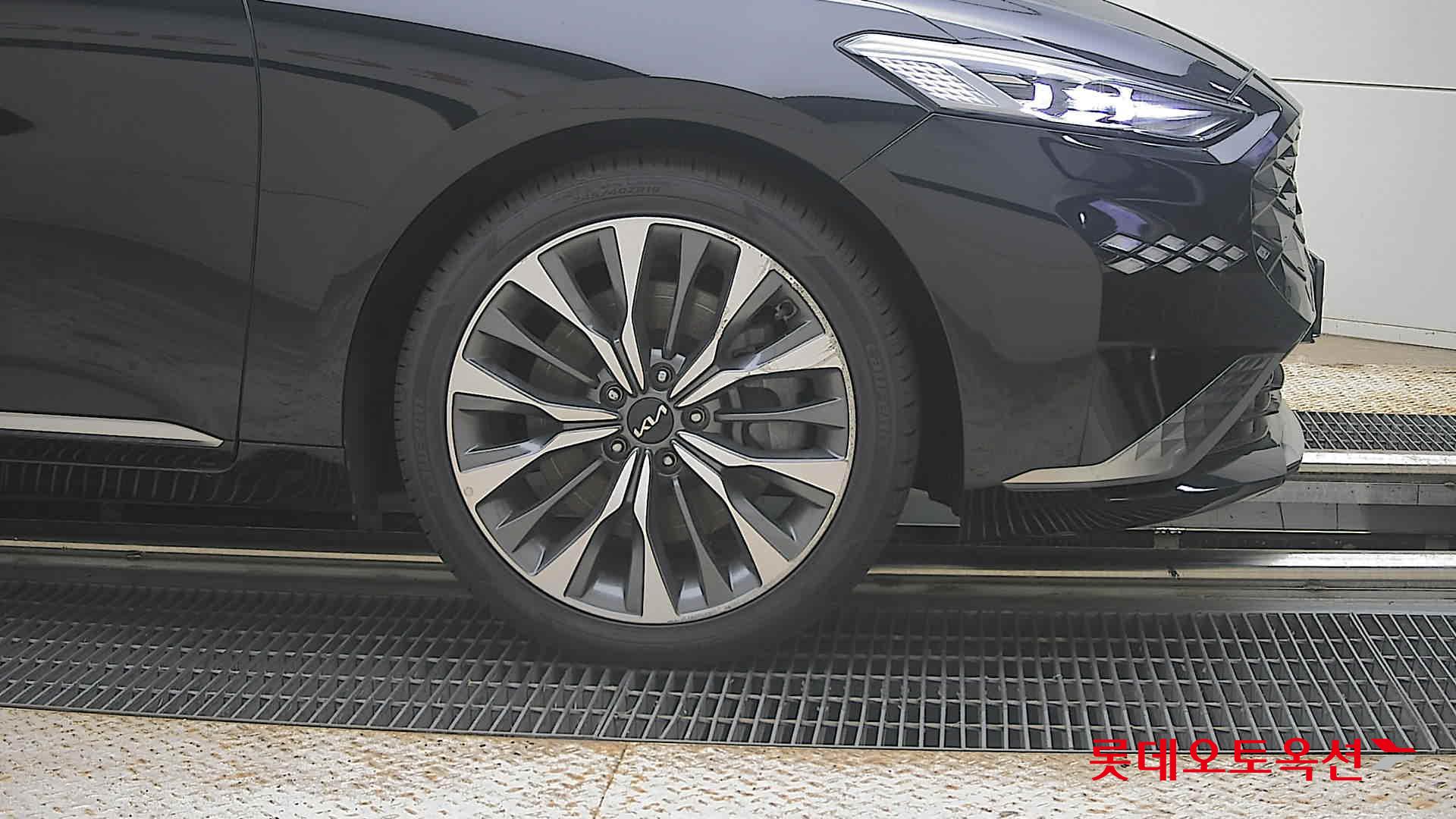 2023 - kia k8