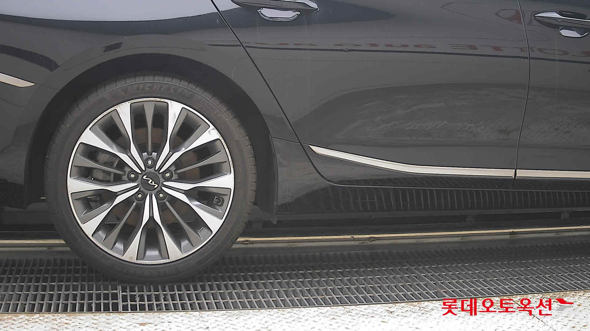 2023 - kia k8
