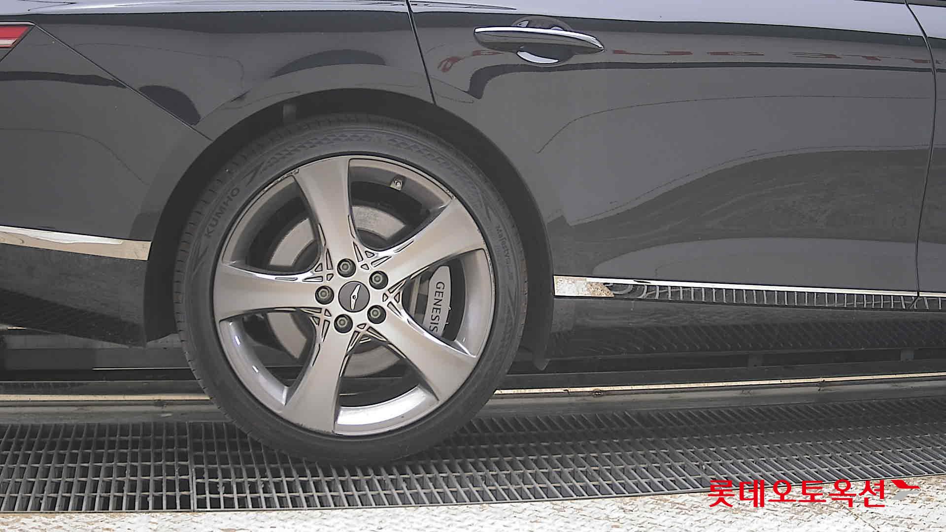 Genesis G80 - 28