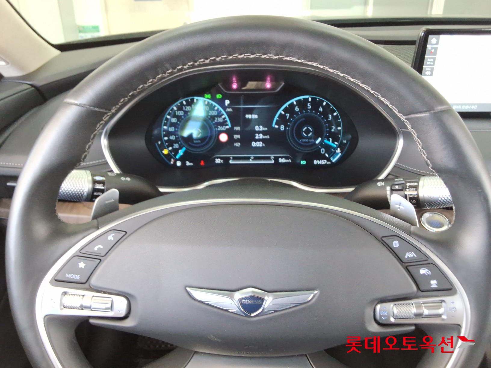 Genesis G80 - 30