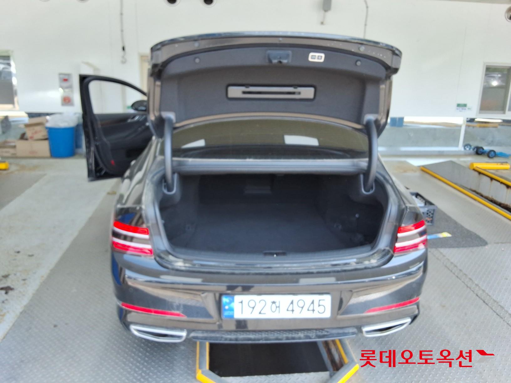 Genesis G80 - 9