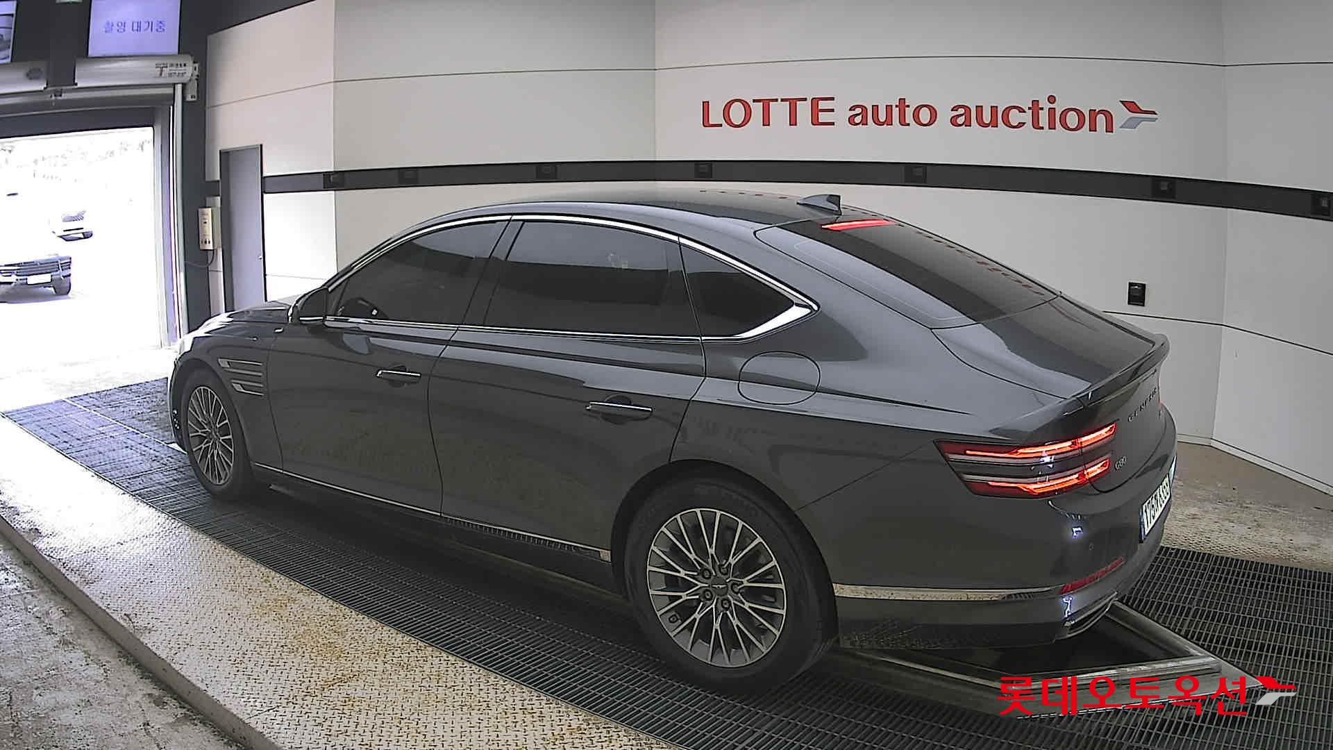 Genesis G80 - 15