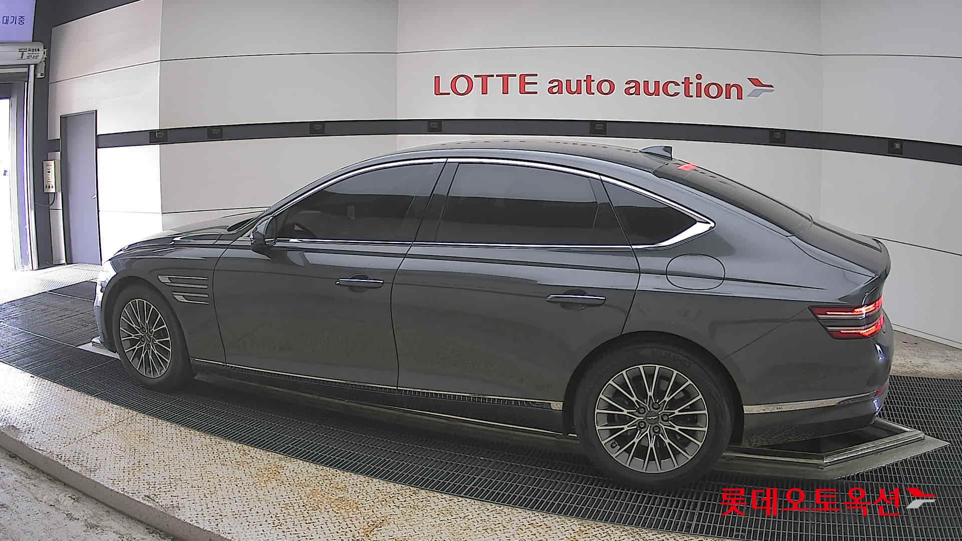 Genesis G80 - 14