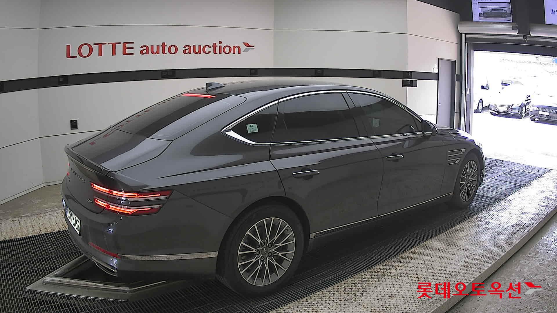 Genesis G80 - 19