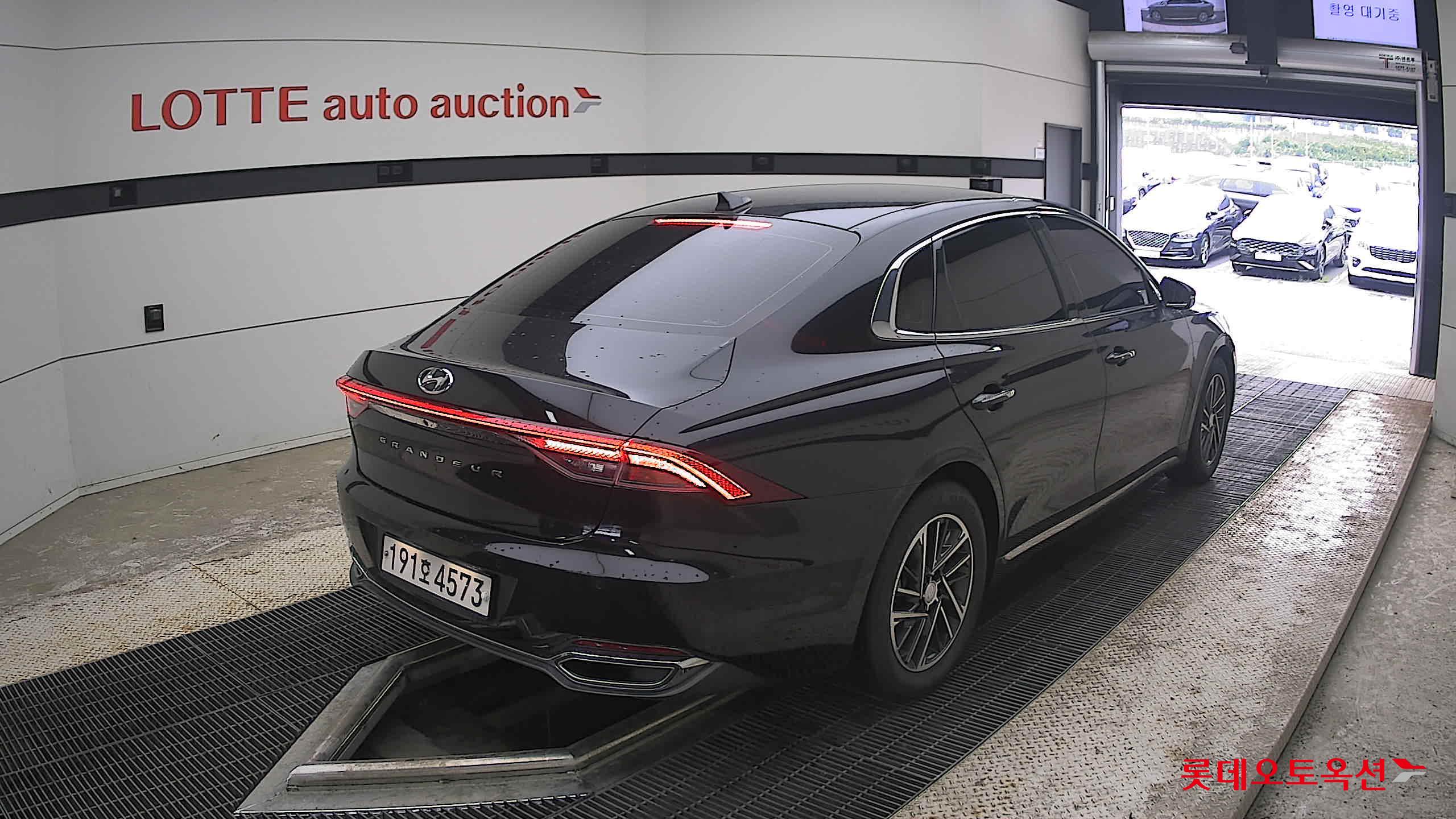 2022 - hyundai grandeur