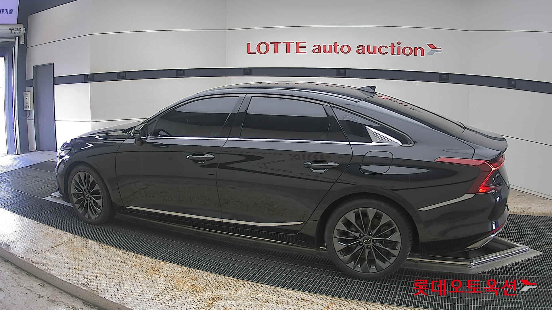2023 - kia k8