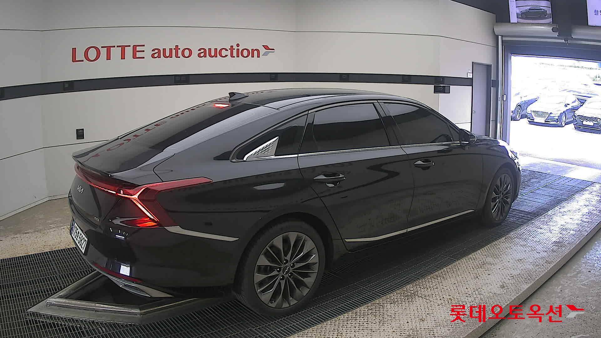 2023 - kia k8